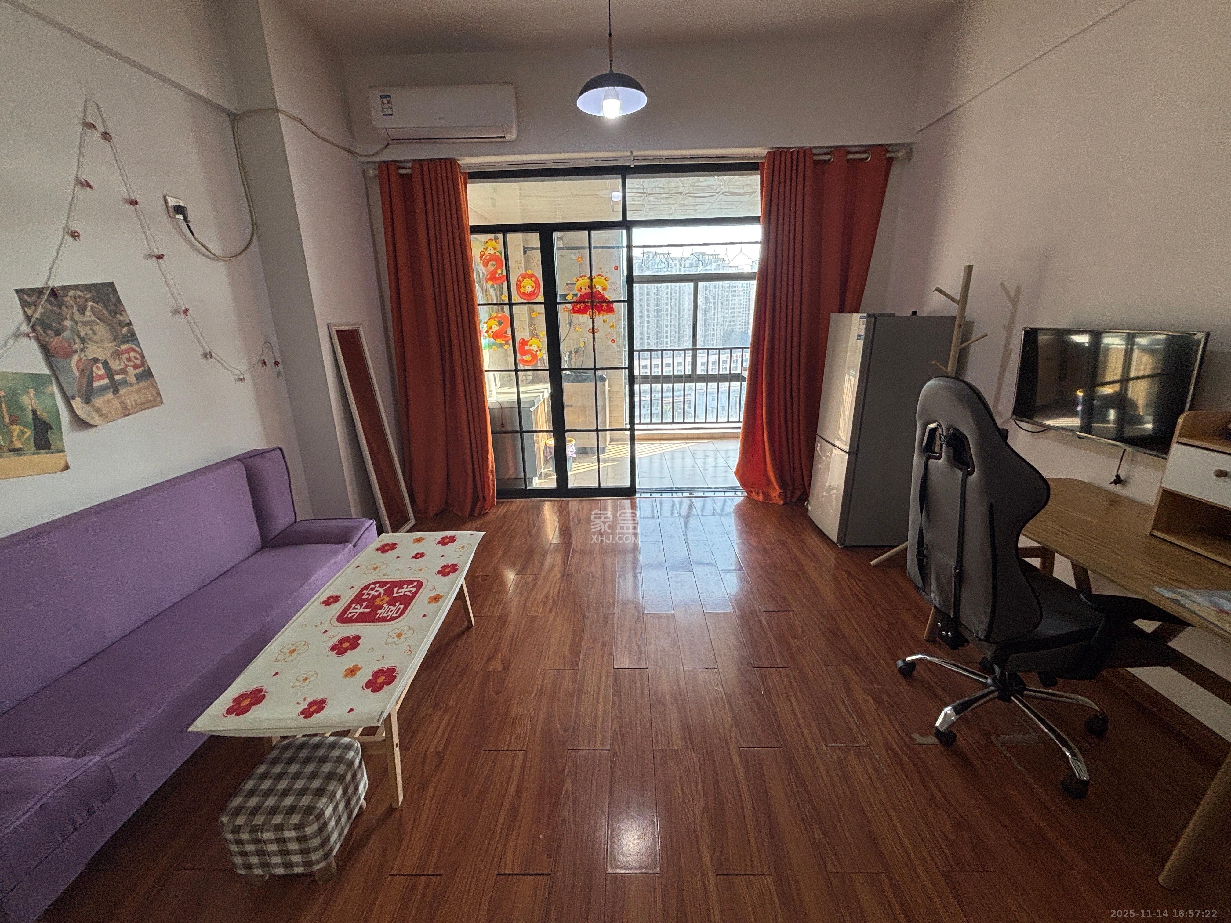 江南华府  1室1厅1卫    1300.0元/月