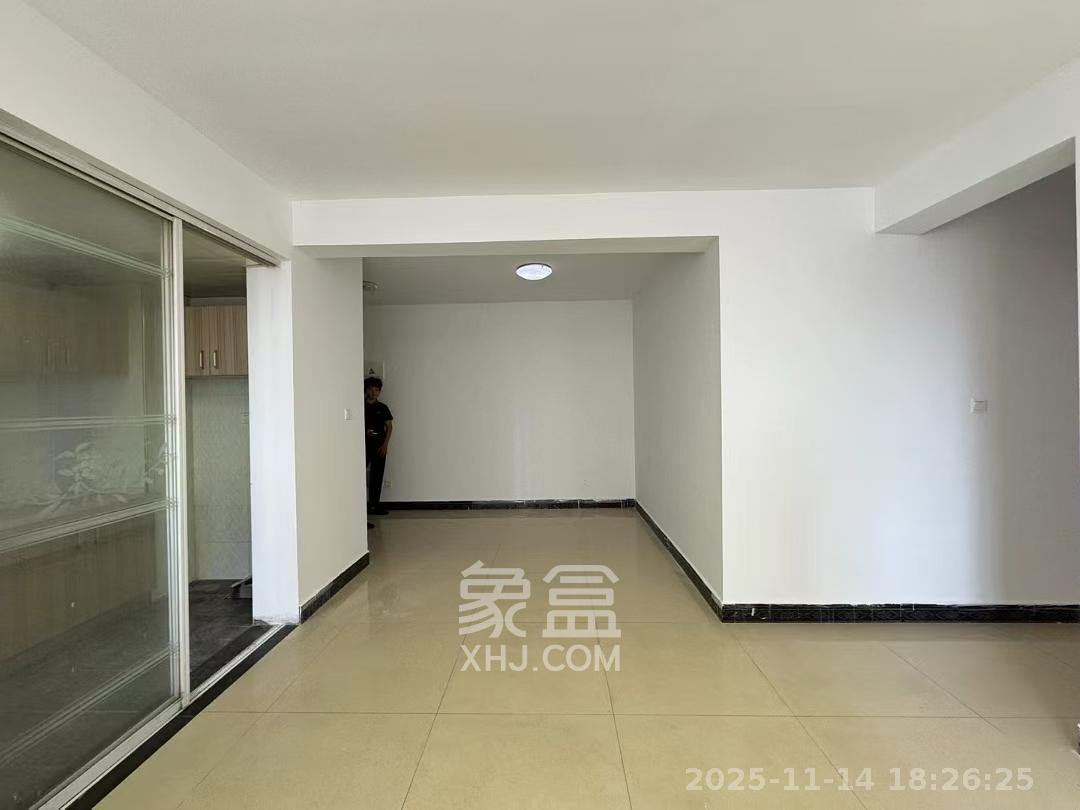 百纳广场(百纳公寓) 3室2厅1卫 3200.0元/月 百纳广场(百纳公寓) 3室2厅1卫 3200.0元/月室内图