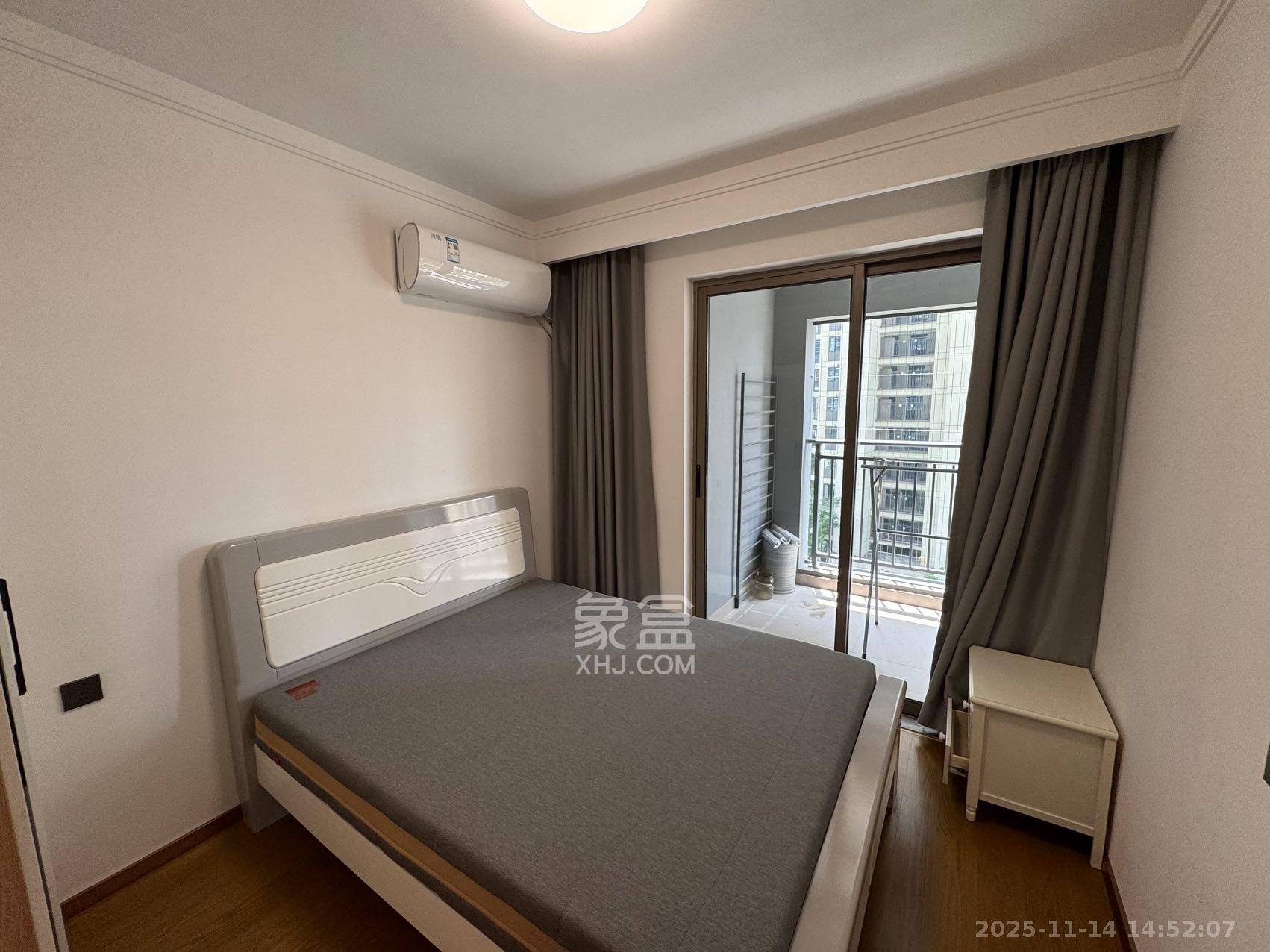 旭辉雨花郡  3室2厅2卫    3600.0元/月室内图