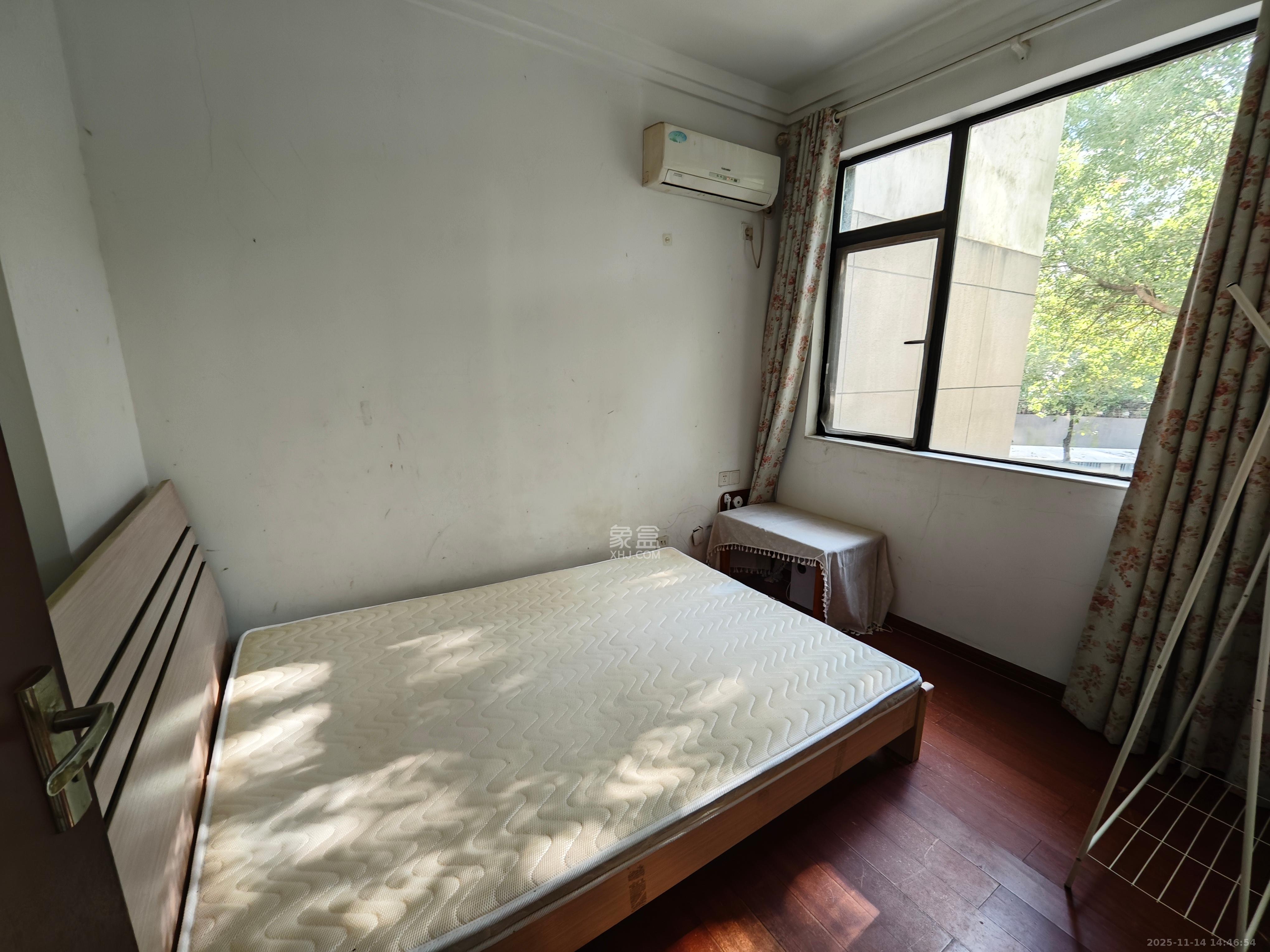 阳光100三期  2室1厅1卫    2100.0元/月室内图1