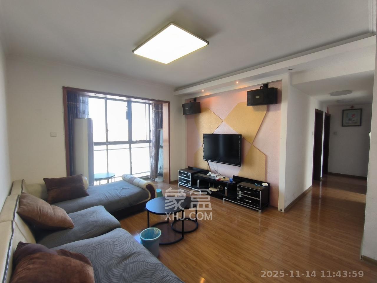 巢之恋  3室2厅2卫    2200.0元/月室内图