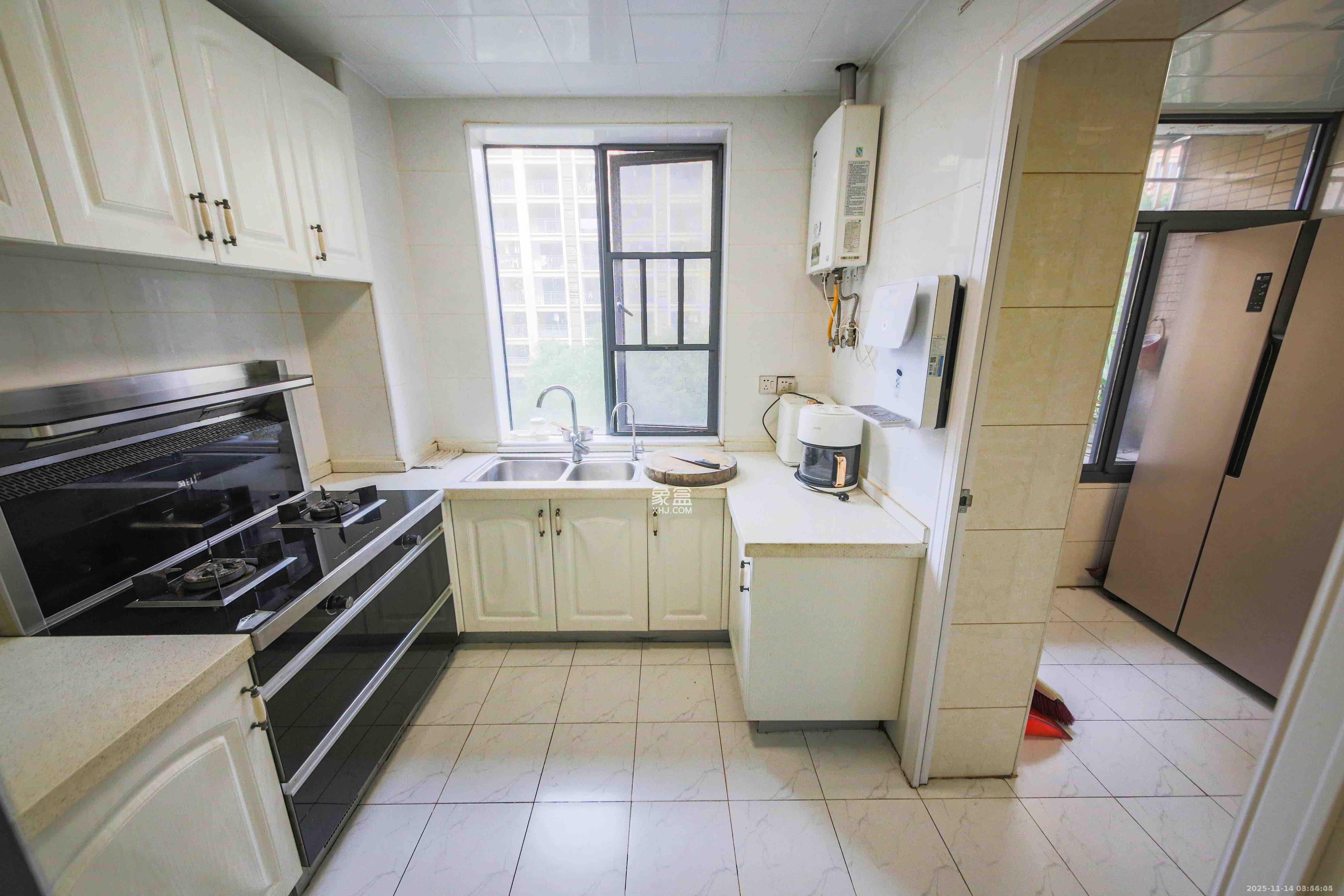 嘉福长安郡（融信澜悦、嘉福好美家园）  3室2厅2卫    2400.0元/月室内图