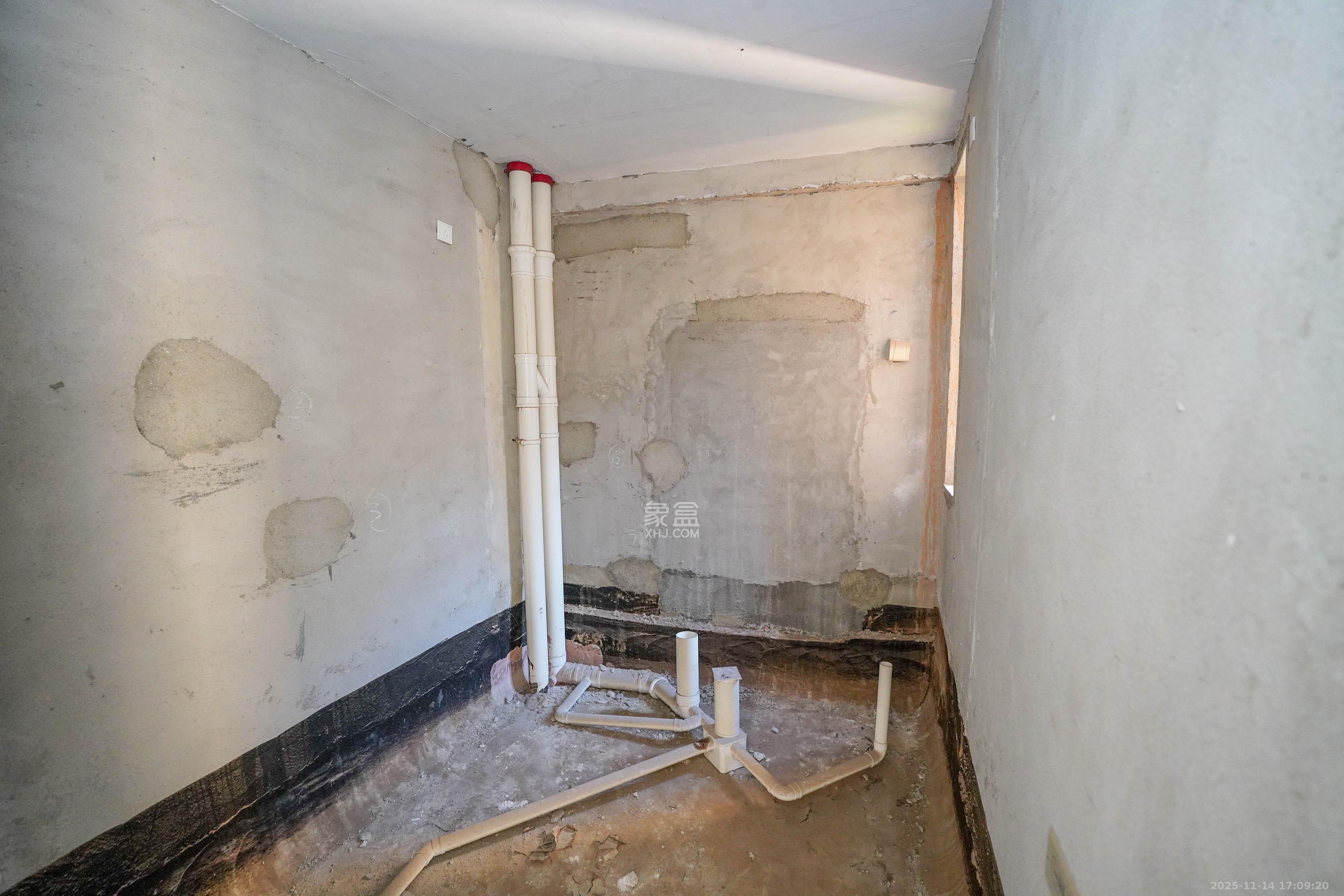 和美星城 4室2厅2卫 105.0万 和美星城 4室2厅2卫 105.0万卫生间