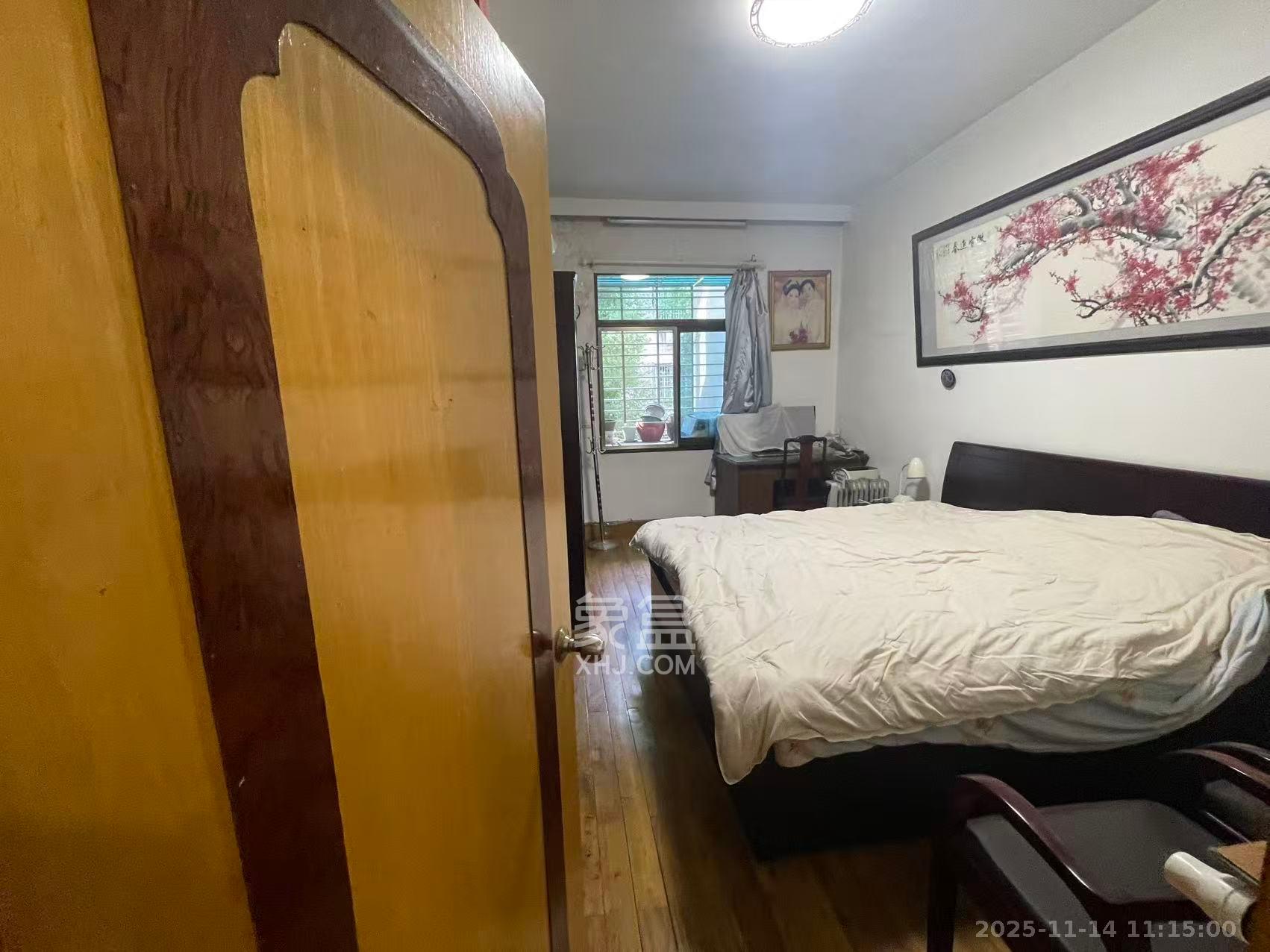 汽贸大厦  3室1厅1卫    3000.0元/月室内图