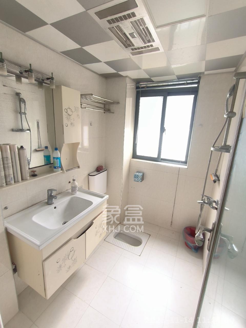 巢之恋  3室2厅2卫    2200.0元/月室内图