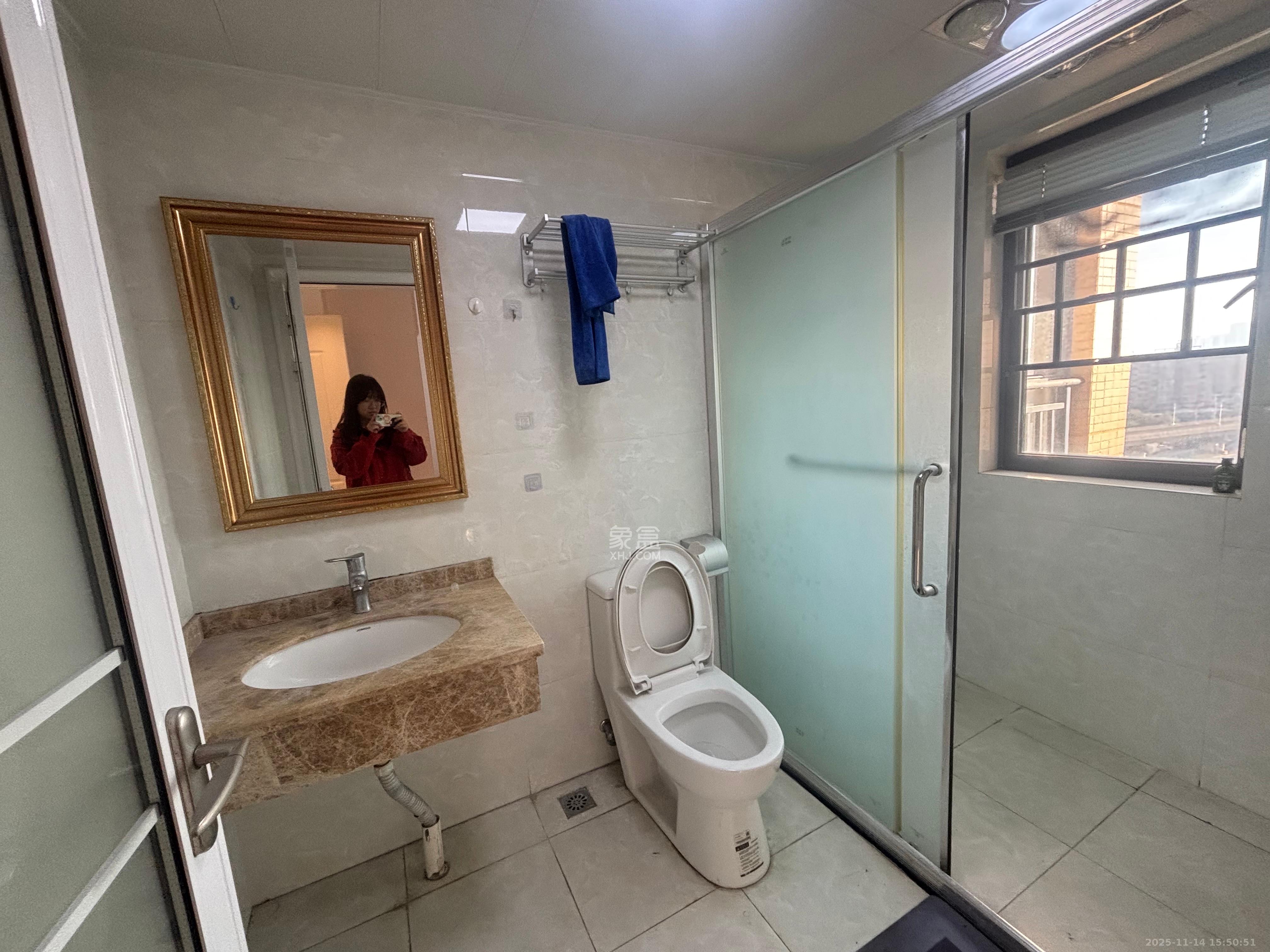 中建芙蓉嘉苑  3室2厅2卫    2200.0元/月室内图