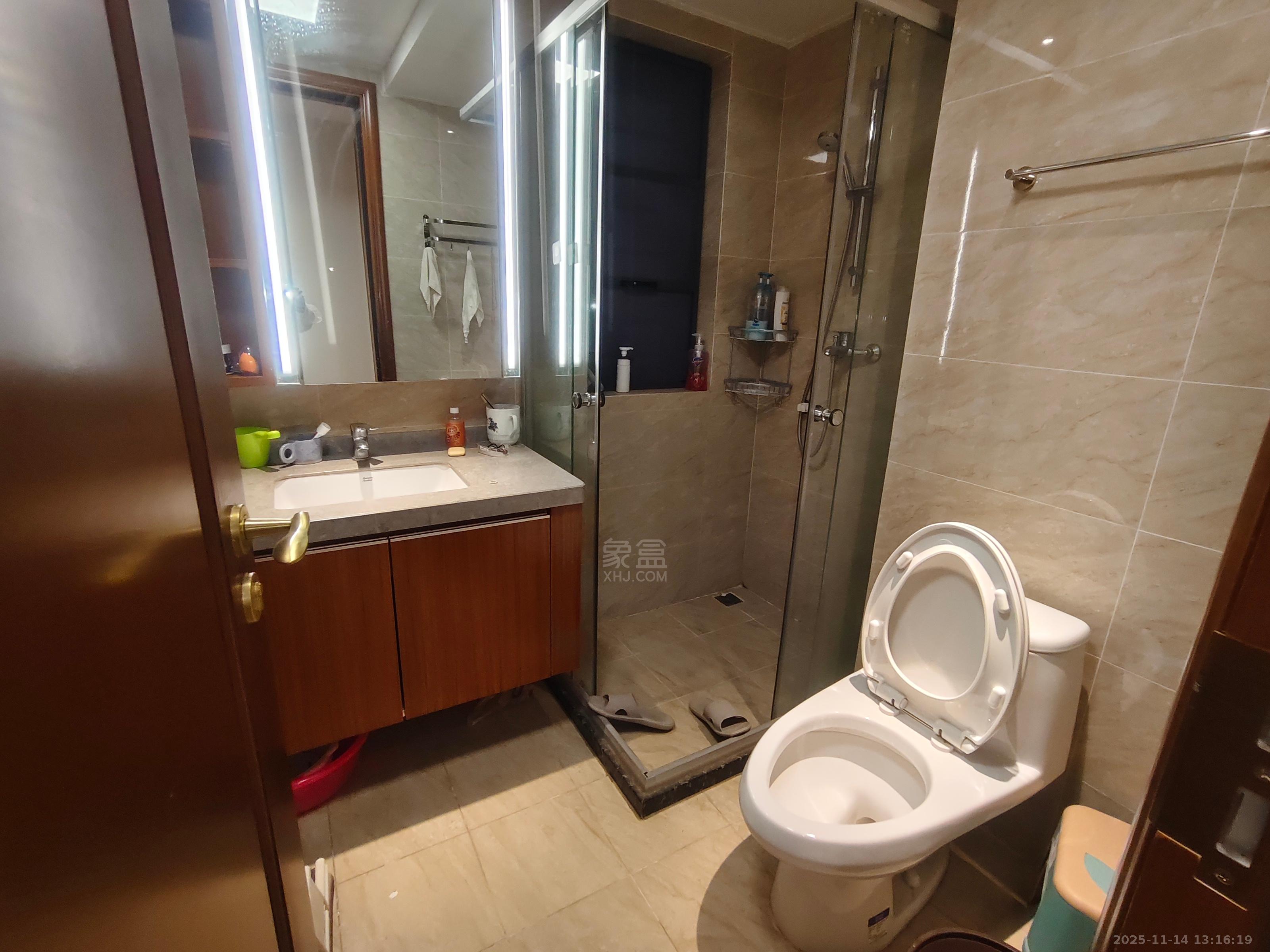 恒大林溪郡  3室2厅2卫    1800.0元/月室内图