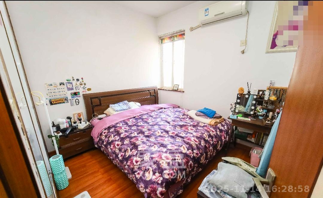 新桥小区  2室2厅1卫    2000.0元/月室内图