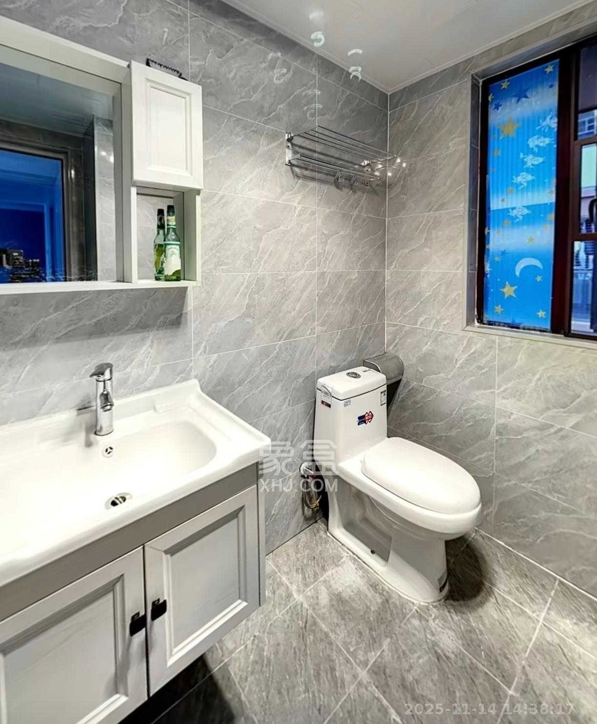 尚东金河湾  3室2厅2卫    3200.0元/月室内图