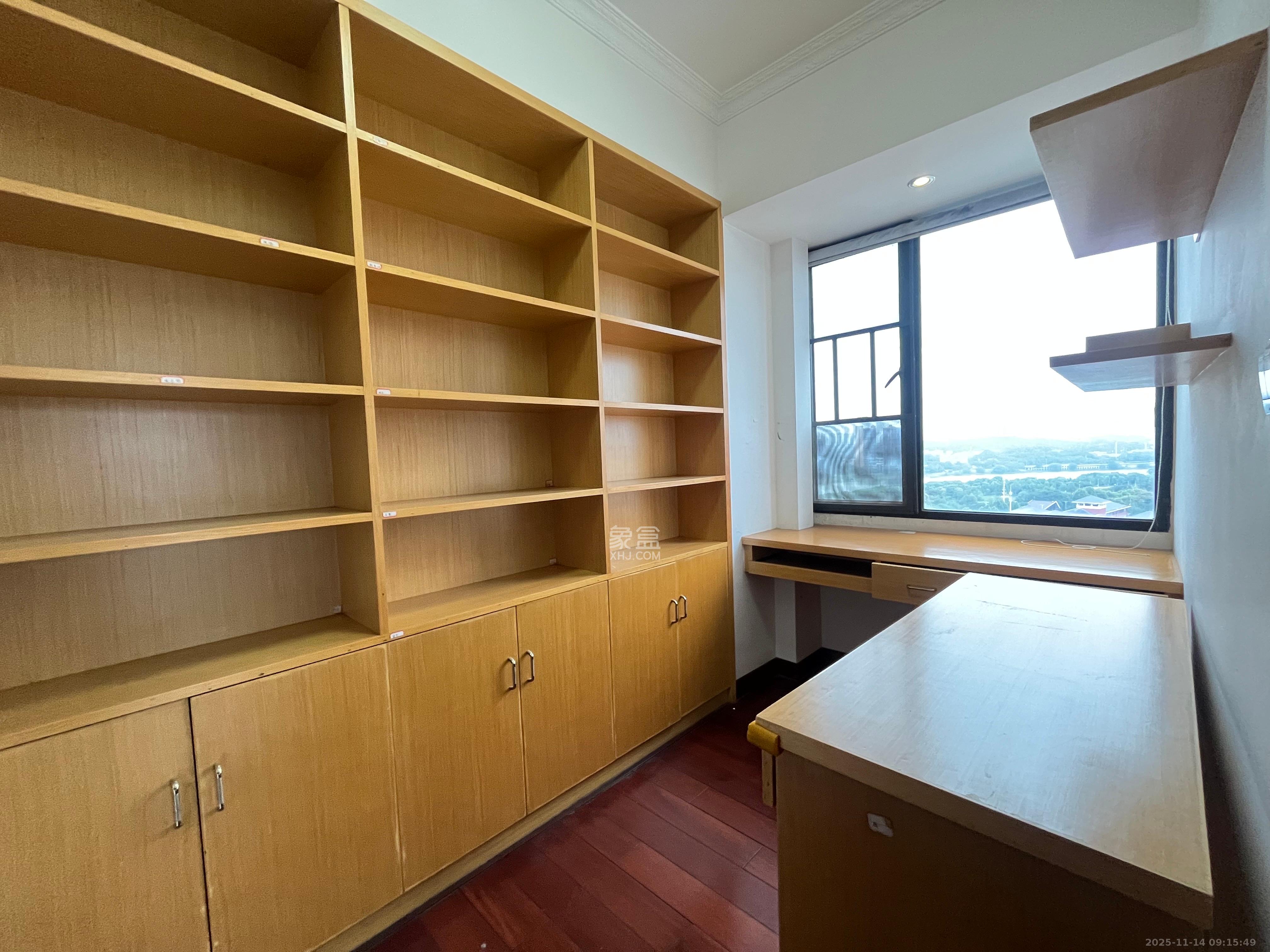 金土地第一湾 2室2厅1卫 2200.0元/月 金土地第一湾 2室2厅1卫 2200.0元/月室内图