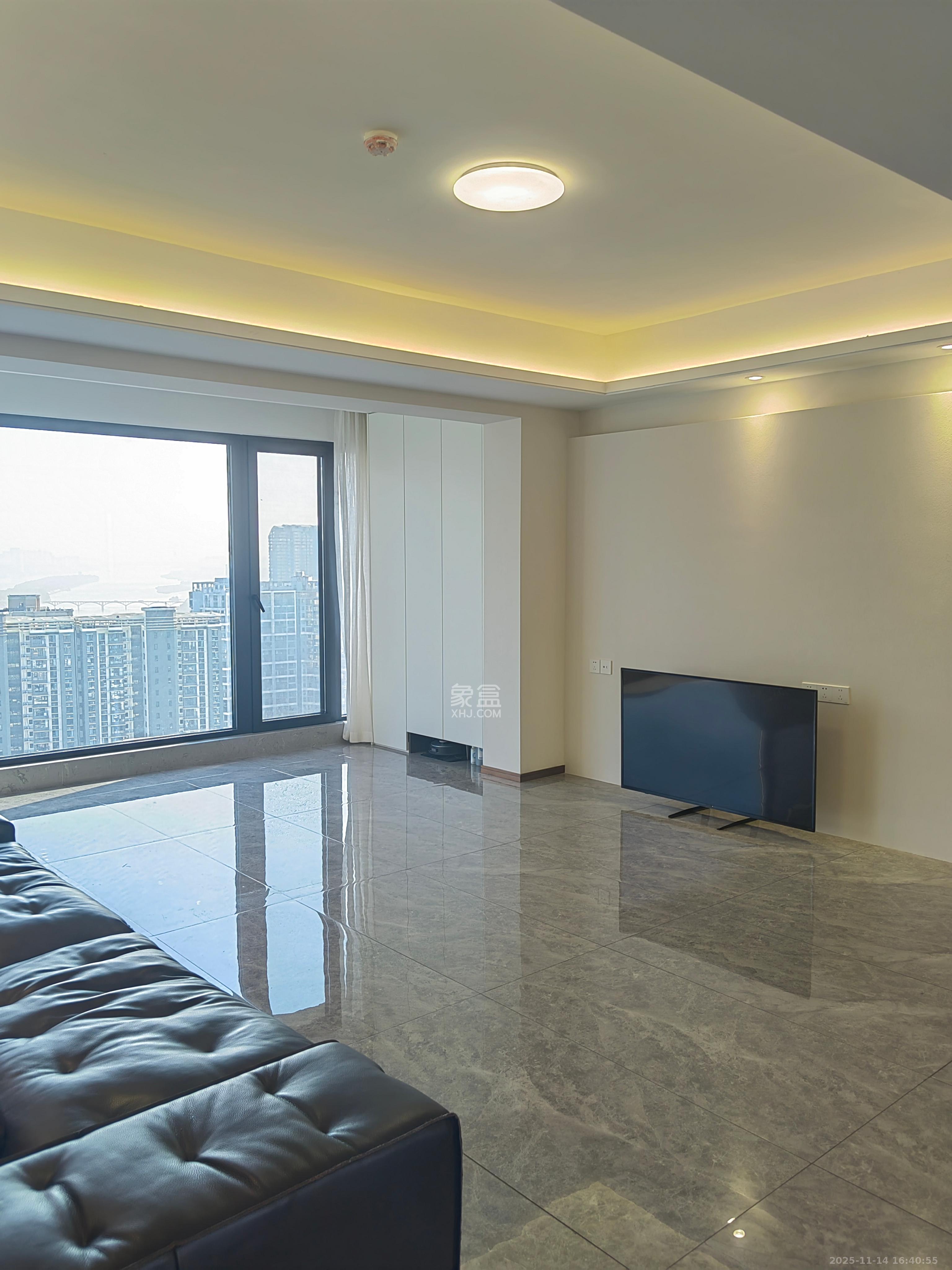 滨江府1913 4室2厅3卫 14500.0元/月 滨江府1913 4室2厅3卫 14500.0元/月室内图