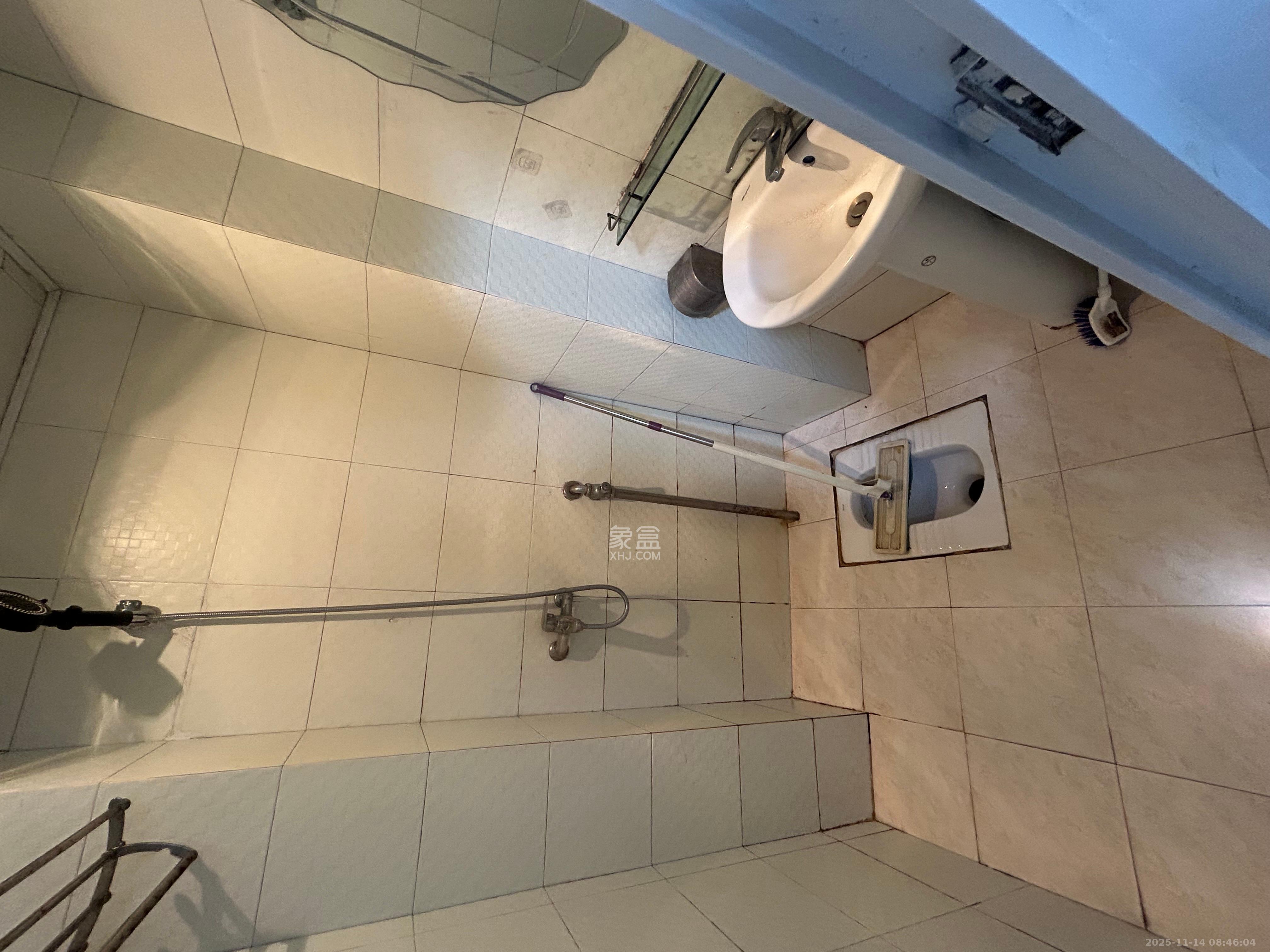 东方新世界  1室1厅1卫    1200.0元/月室内图