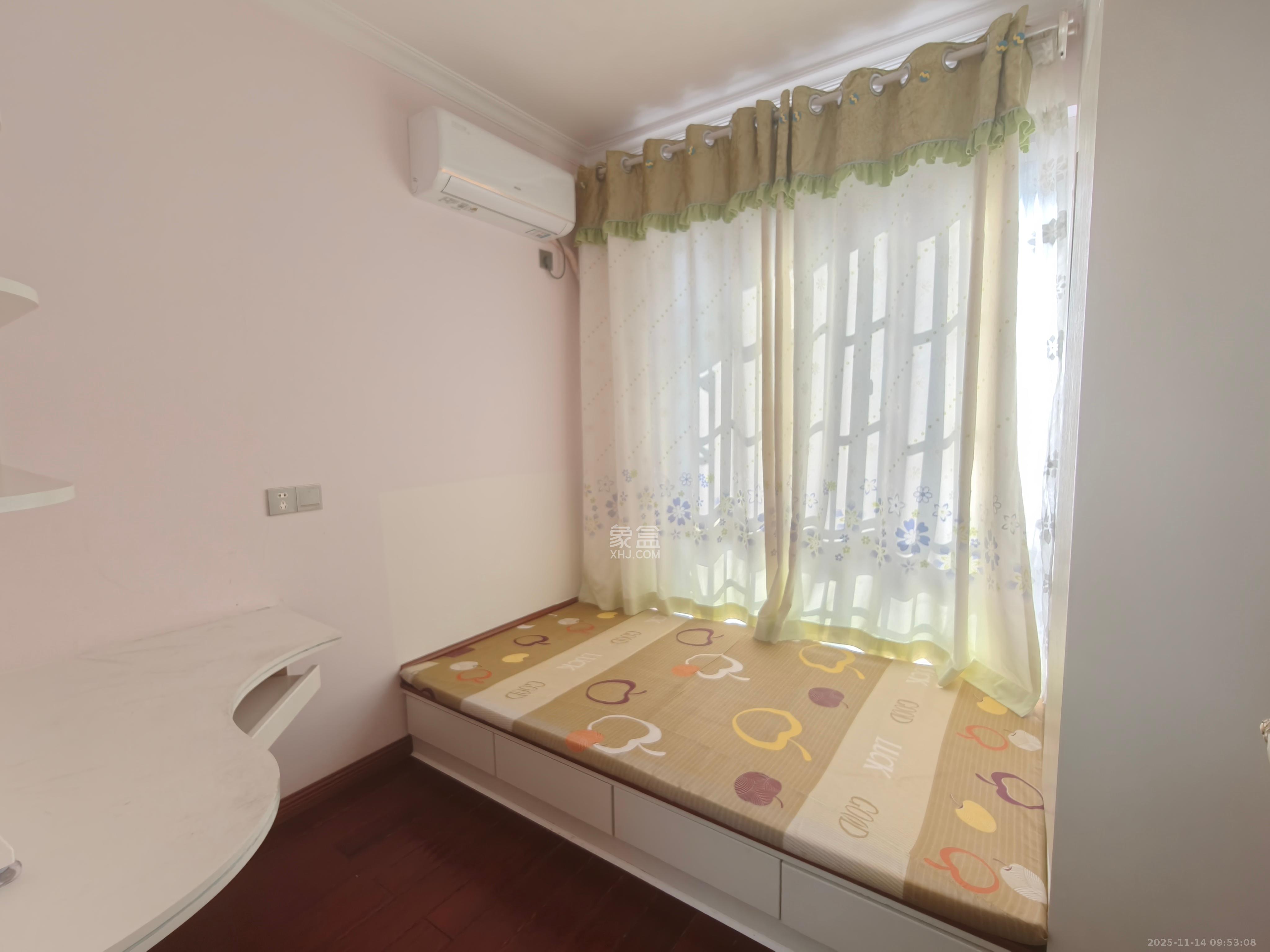 鑫科明珠  1室2厅2卫    2600.0元/月室内图