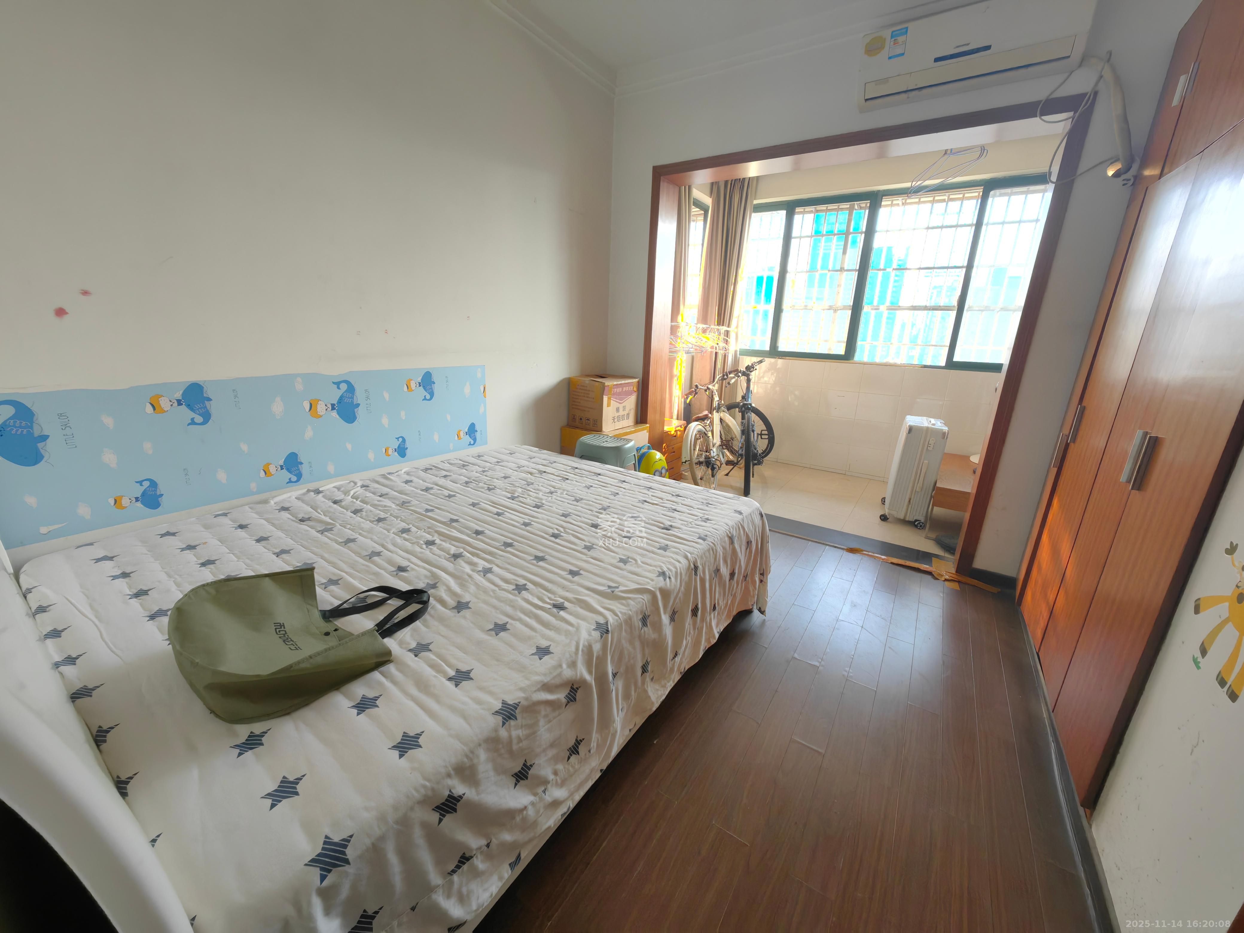 三角花园星城  3室2厅2卫    3500.0元/月室内图