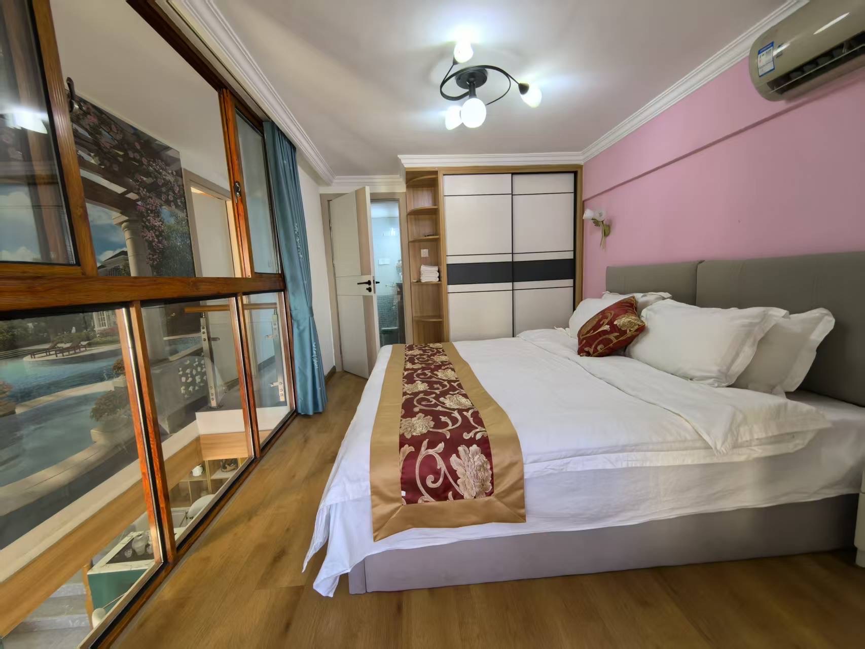 鲁能海蓝公馆  3室2厅2卫    2900.0元/月室内图