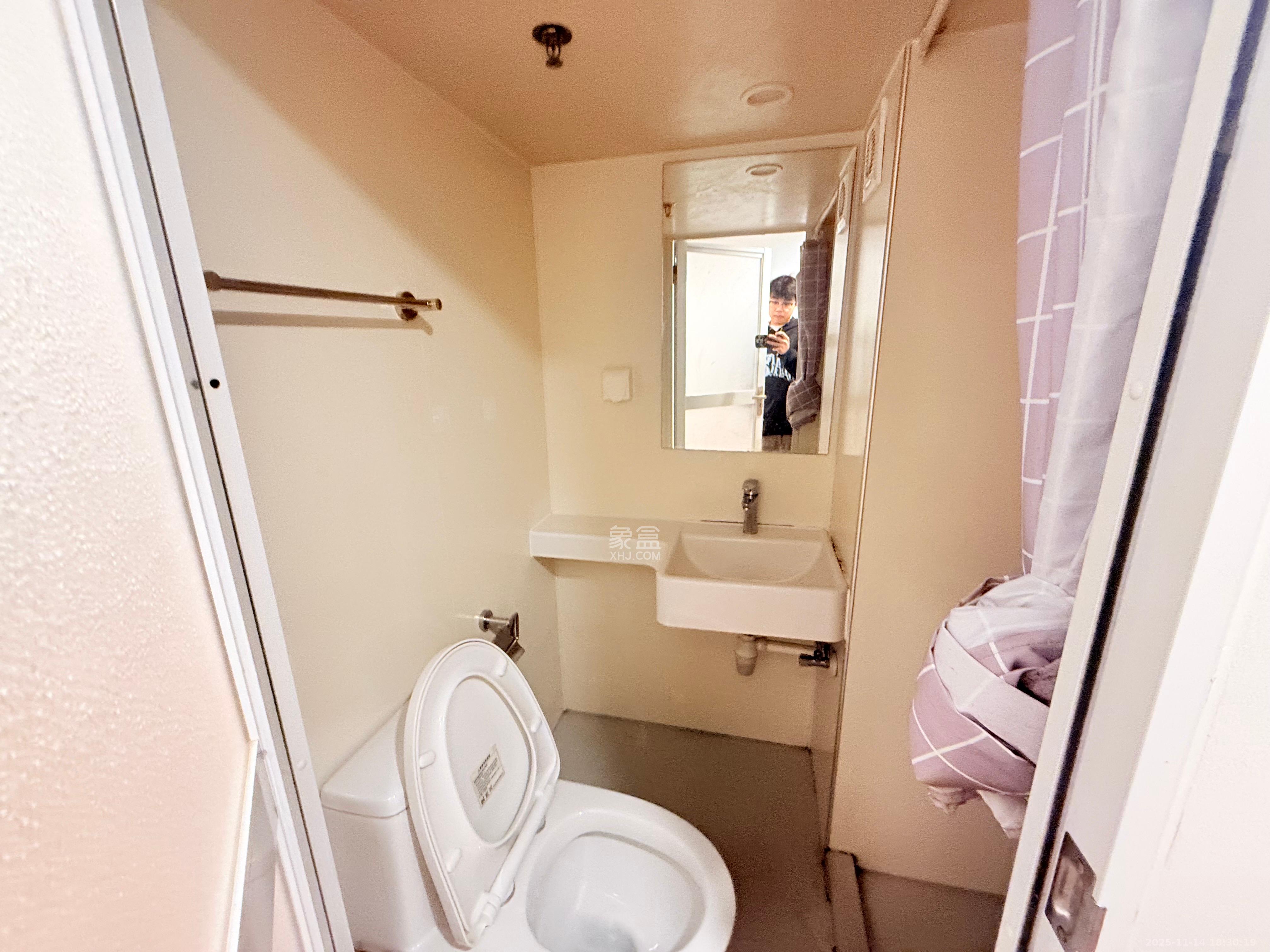 卓越江岸 1室1厅1卫 1400.0元/月 卓越江岸 1室1厅1卫 1400.0元/月室内图