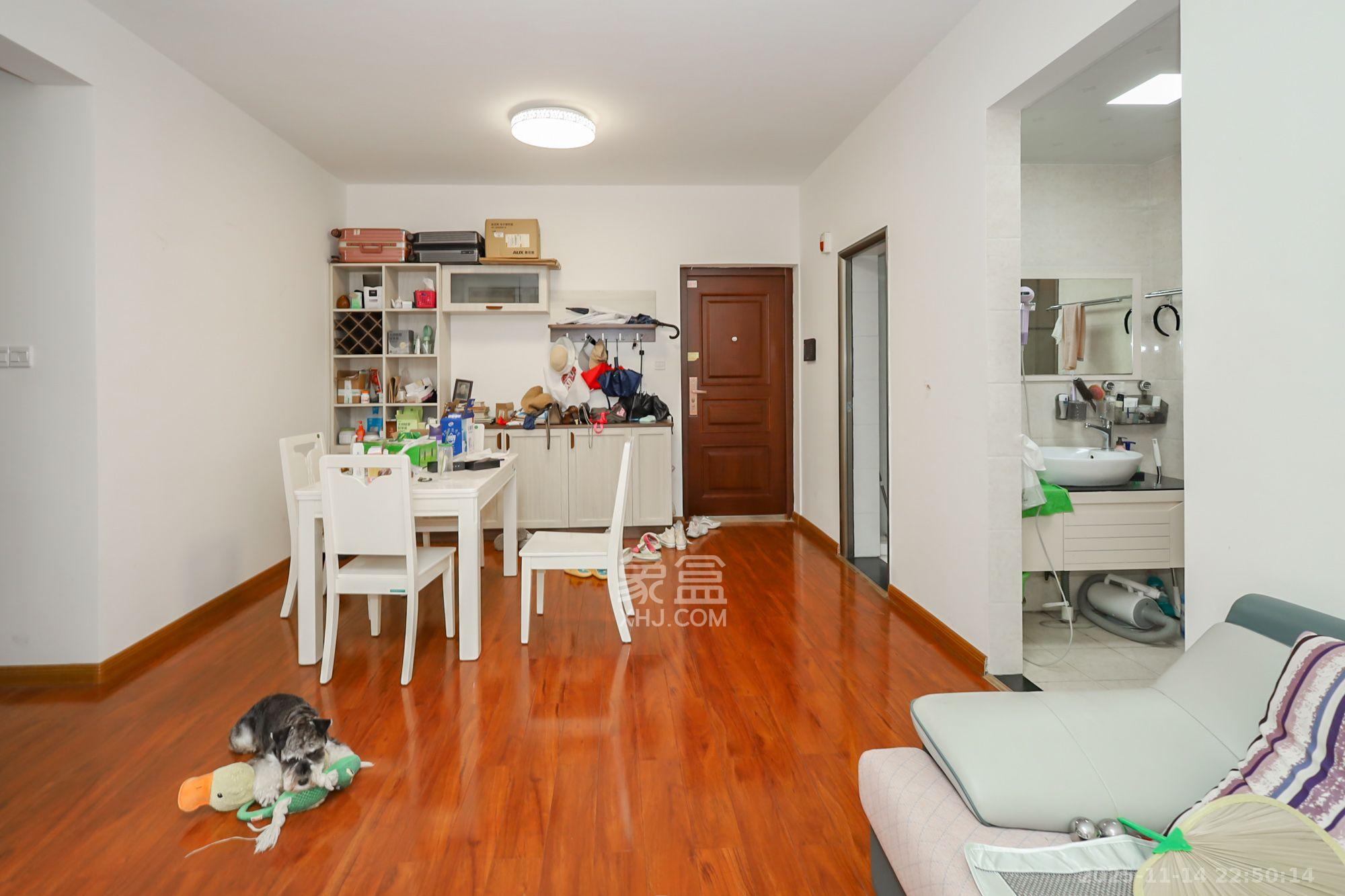 世茂外滩里（世茂铂翠湾三期）  3室2厅1卫    3400.0元/月室内图