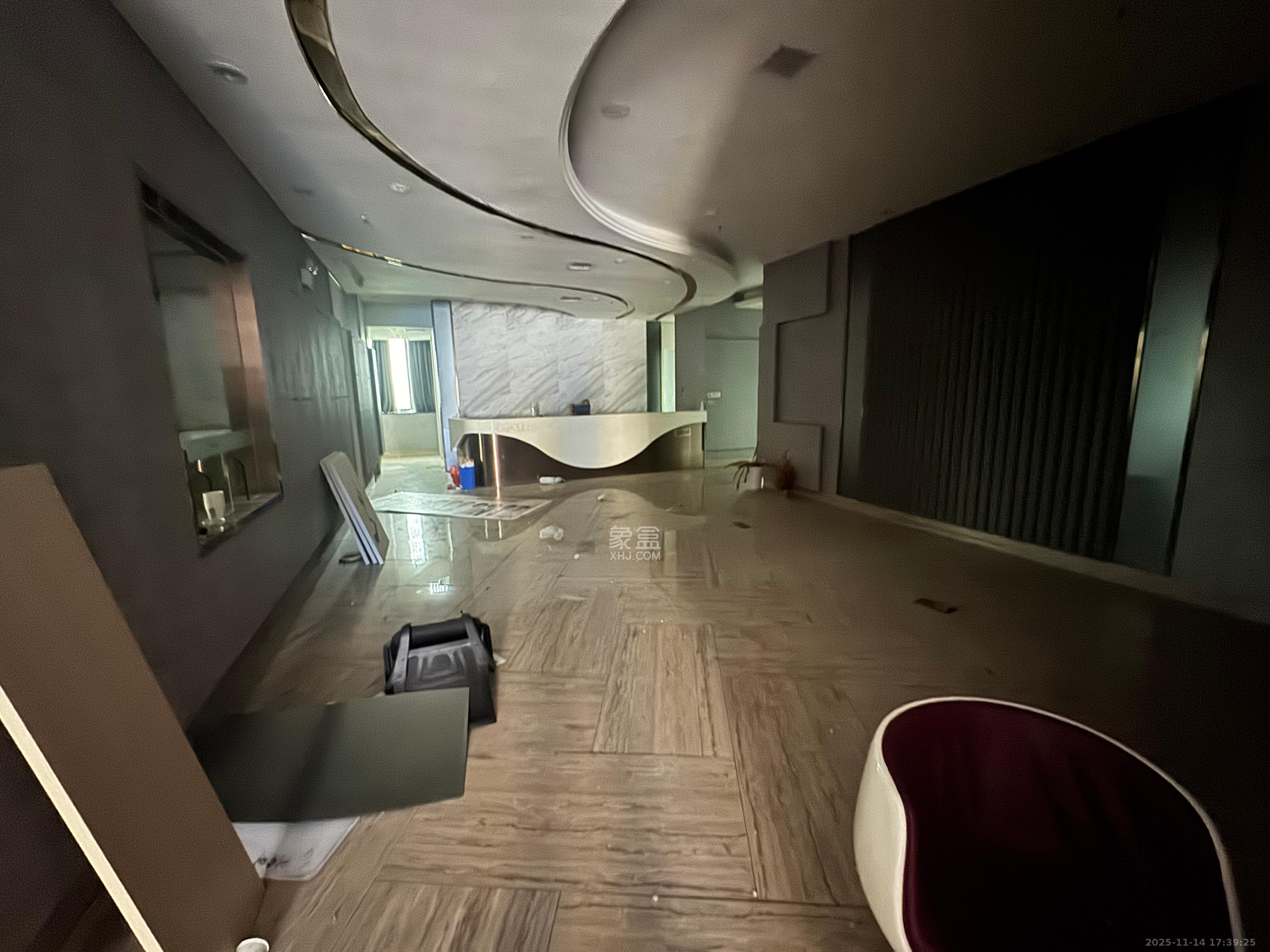 湘农大厦   1059.37㎡      92000.0元/月室内图