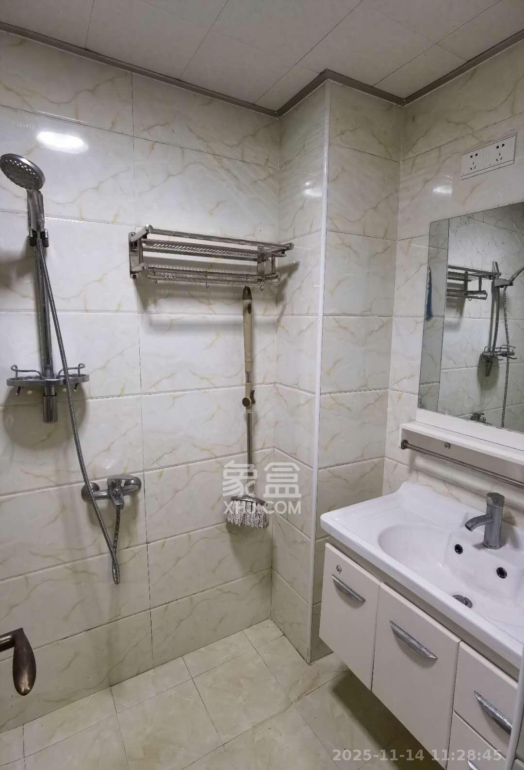 万科魅力之城  1室1厅1卫    1100.0元/月室内图