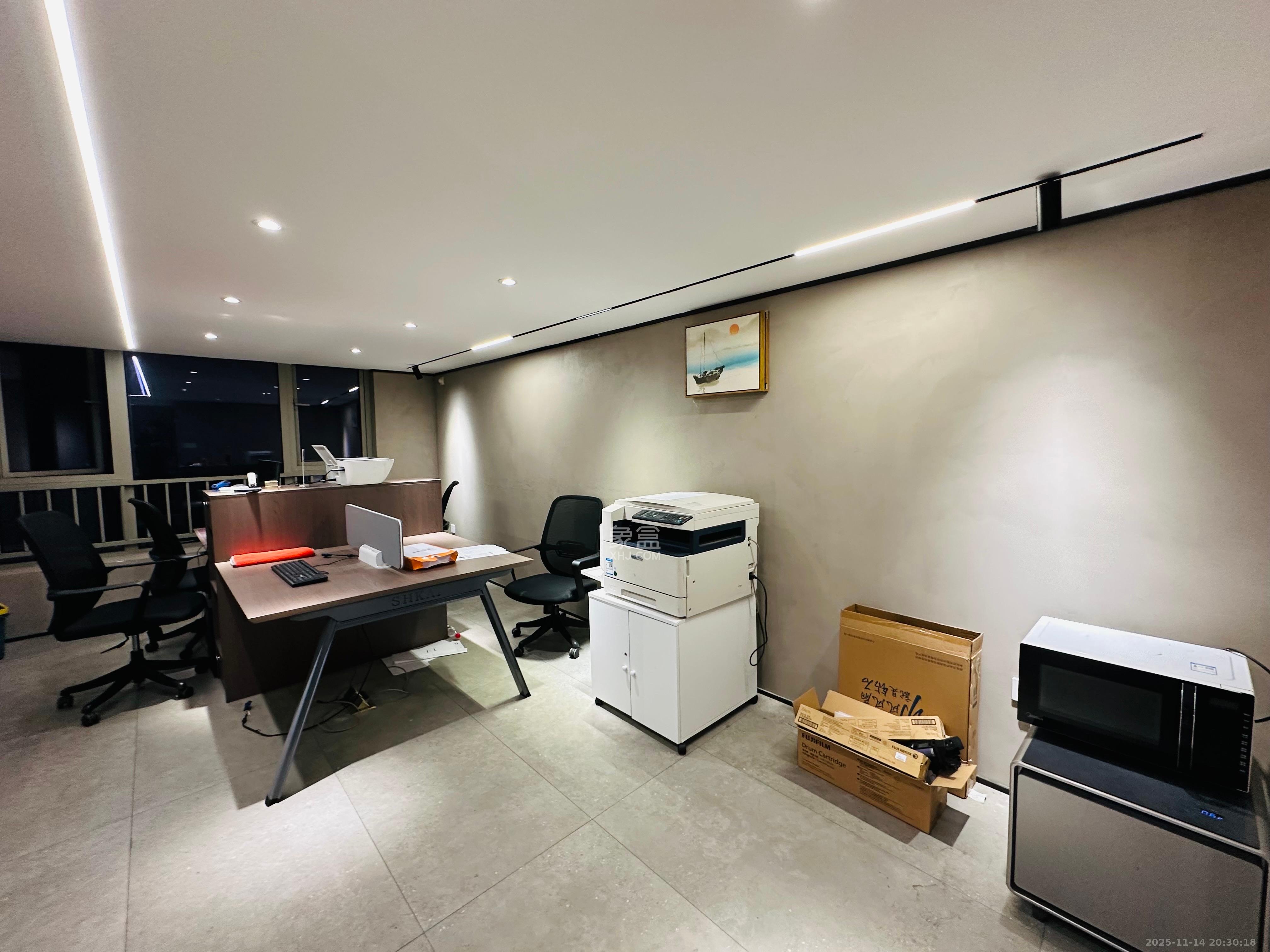 梅溪湖金茂湾 3室2厅1卫 4500.0元/月 梅溪湖金茂湾 3室2厅1卫 4500.0元/月室内图