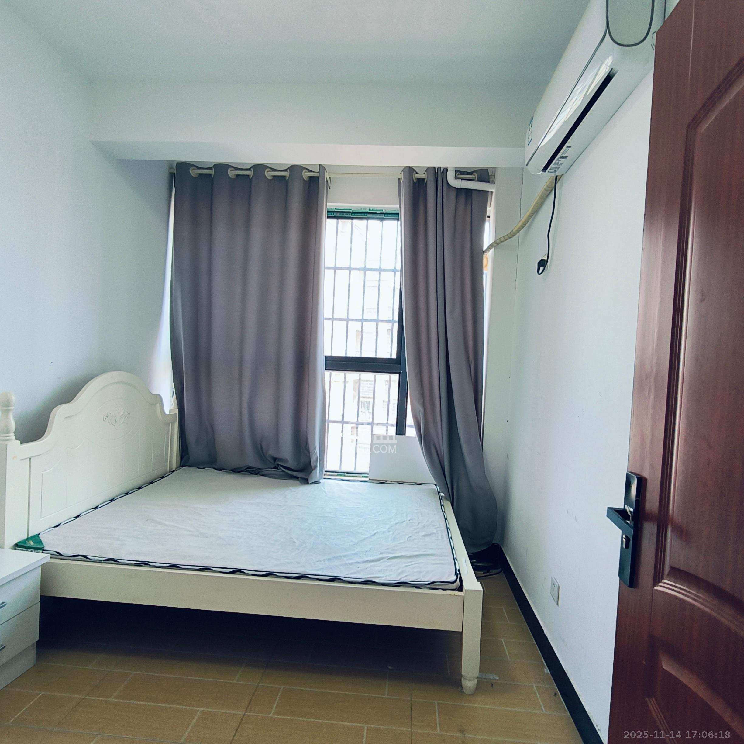 海德公园  4室2厅2卫    2200.0元/月室内图