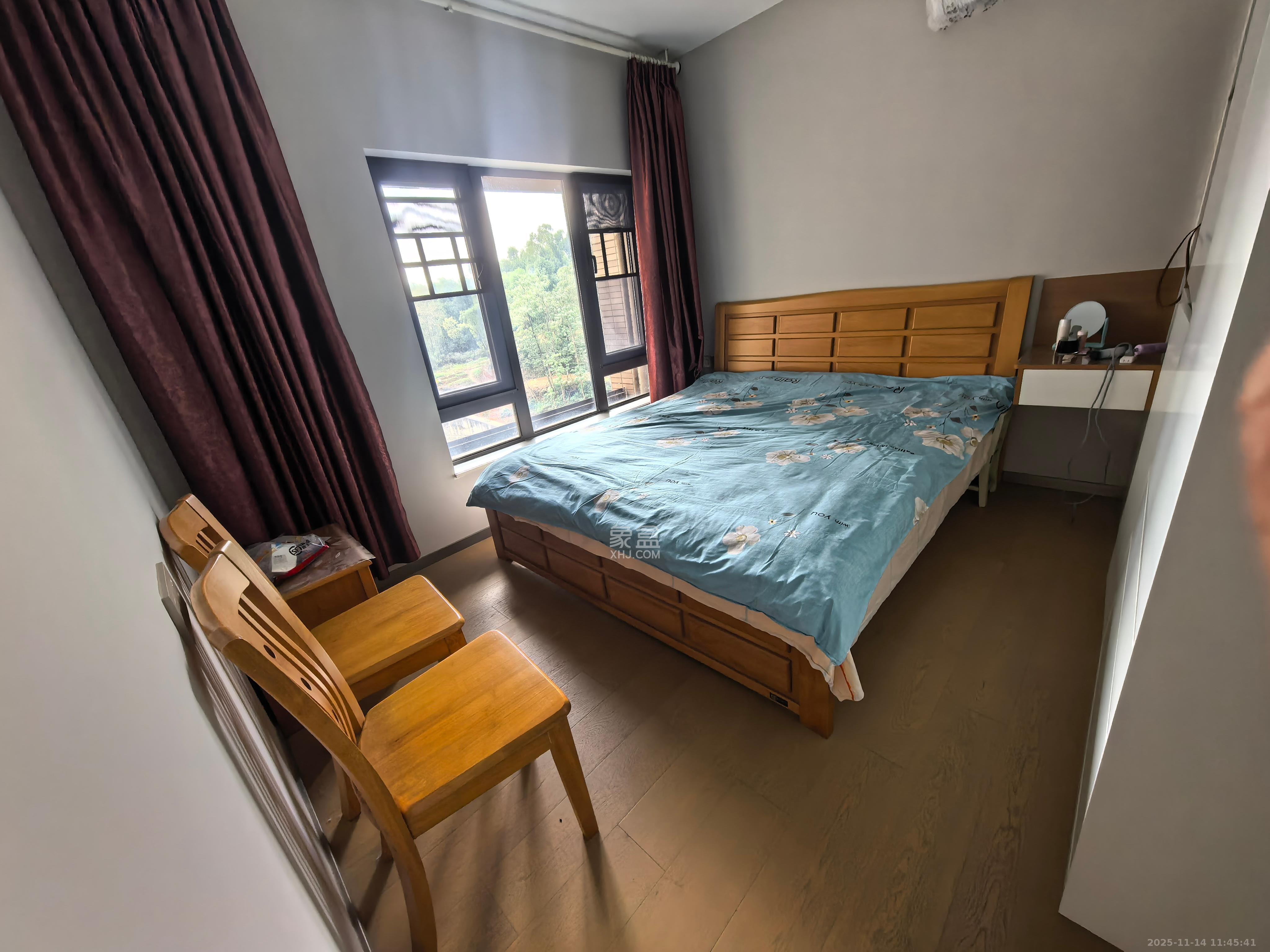 时代倾城四期  2室2厅1卫    2000.0元/月室内图