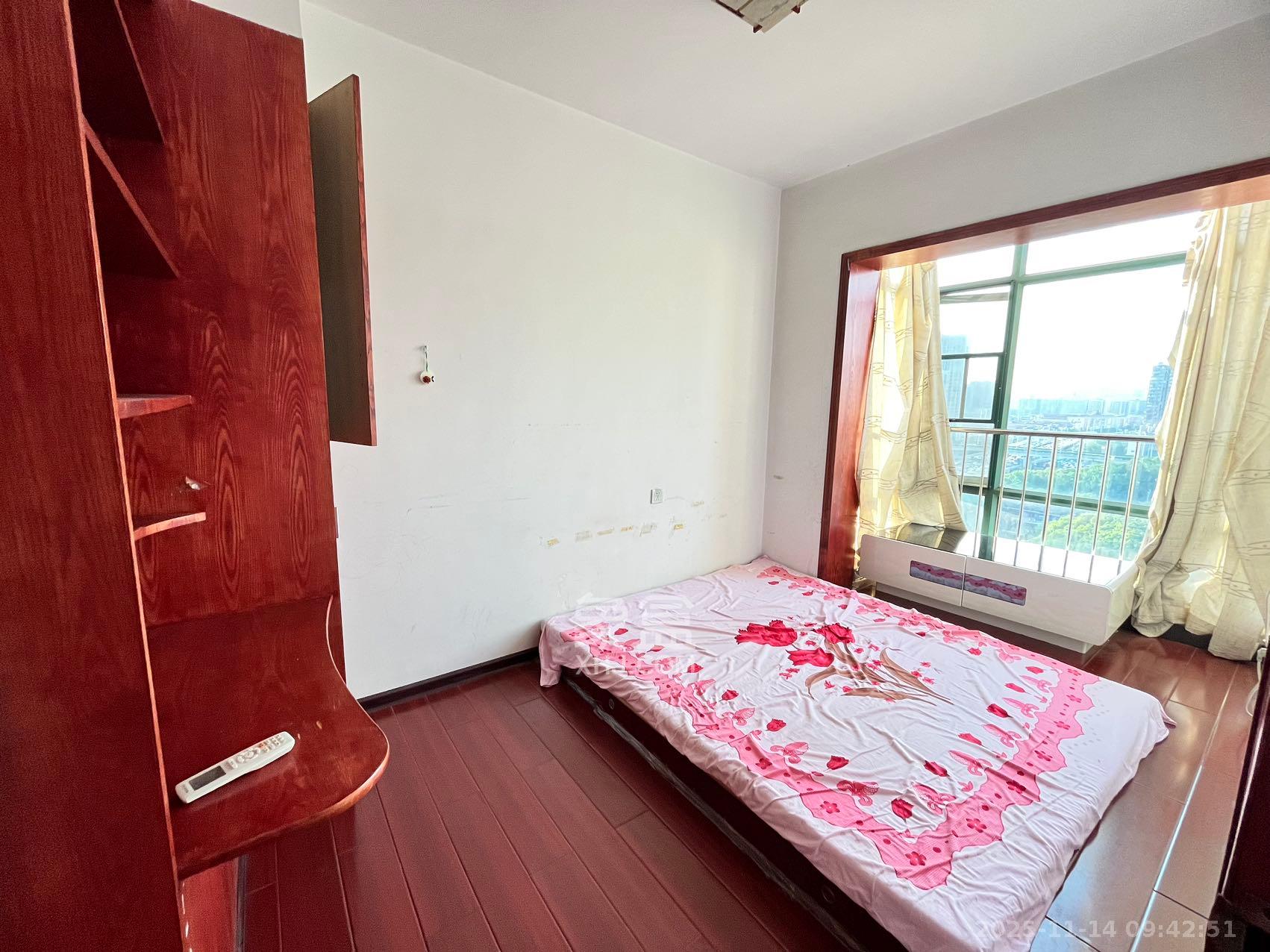 望兴景园一期 3室2厅1卫 2400.0元/月 望兴景园一期 3室2厅1卫 2400.0元/月室内图