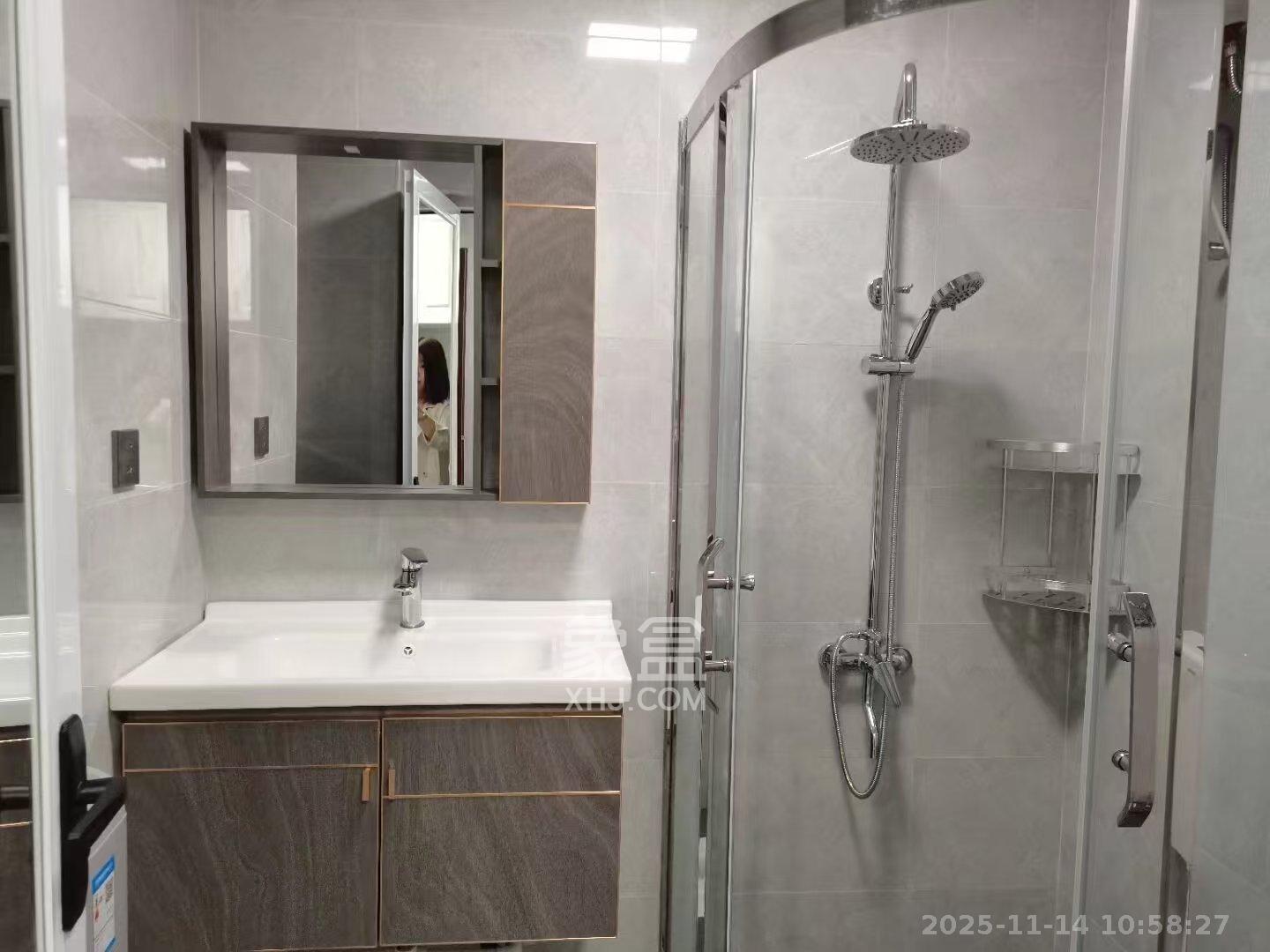 中建悦和城  1室1厅1卫    1300.0元/月室内图