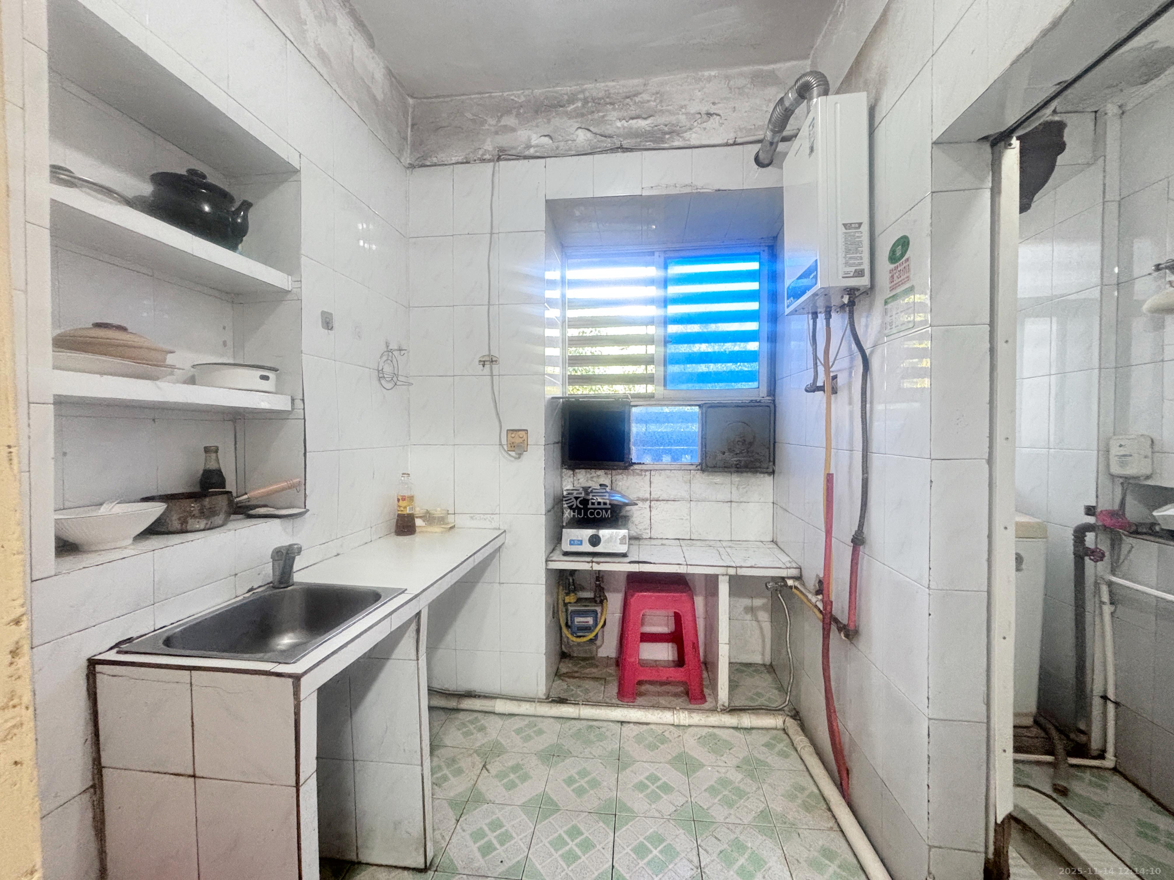 红旗区四片  2室1厅1卫    1200.0元/月室内图