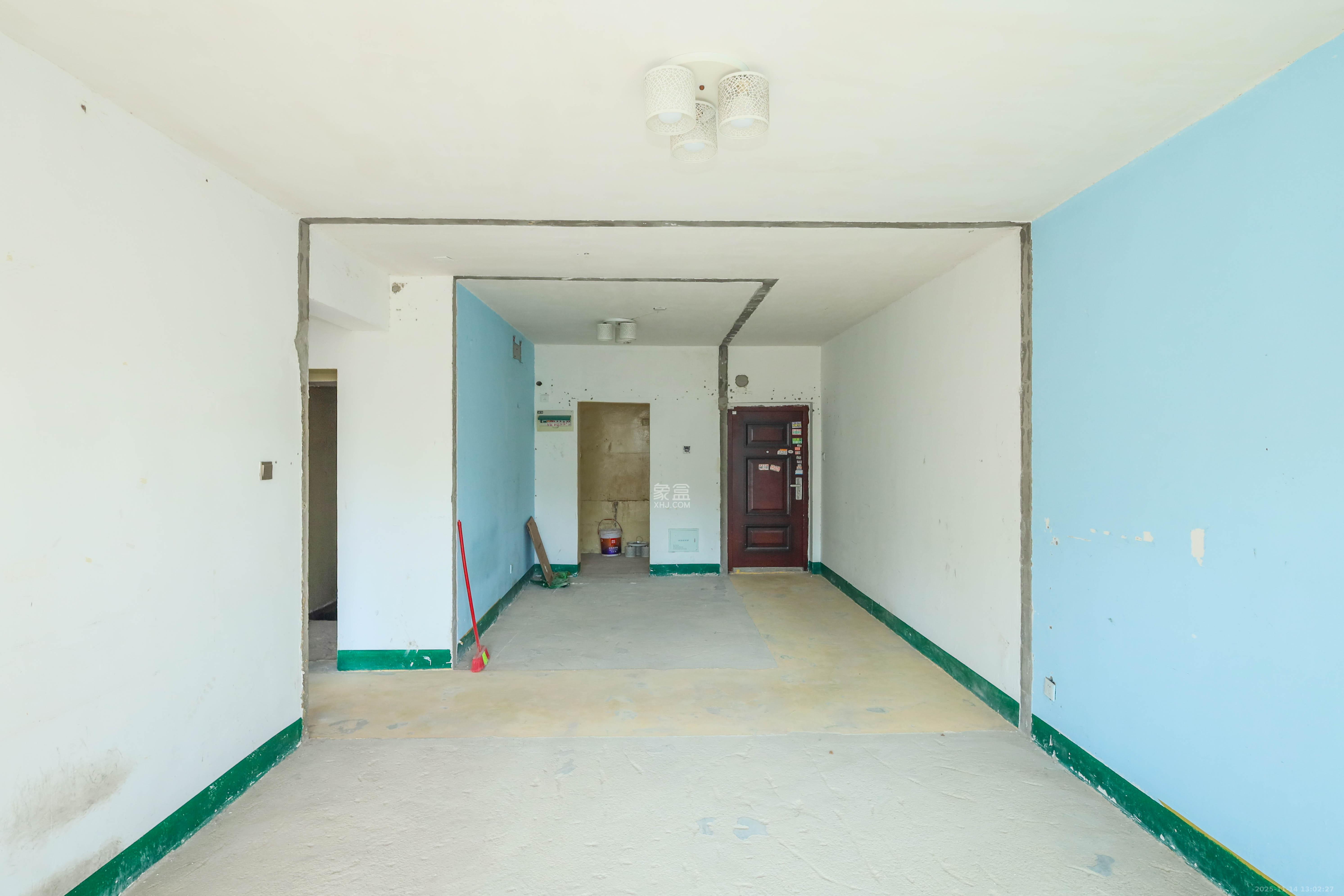 骑龙大街(骑龙苑) 3室2厅2卫 78.0万 骑龙大街(骑龙苑) 3室2厅2卫 78.0万客厅