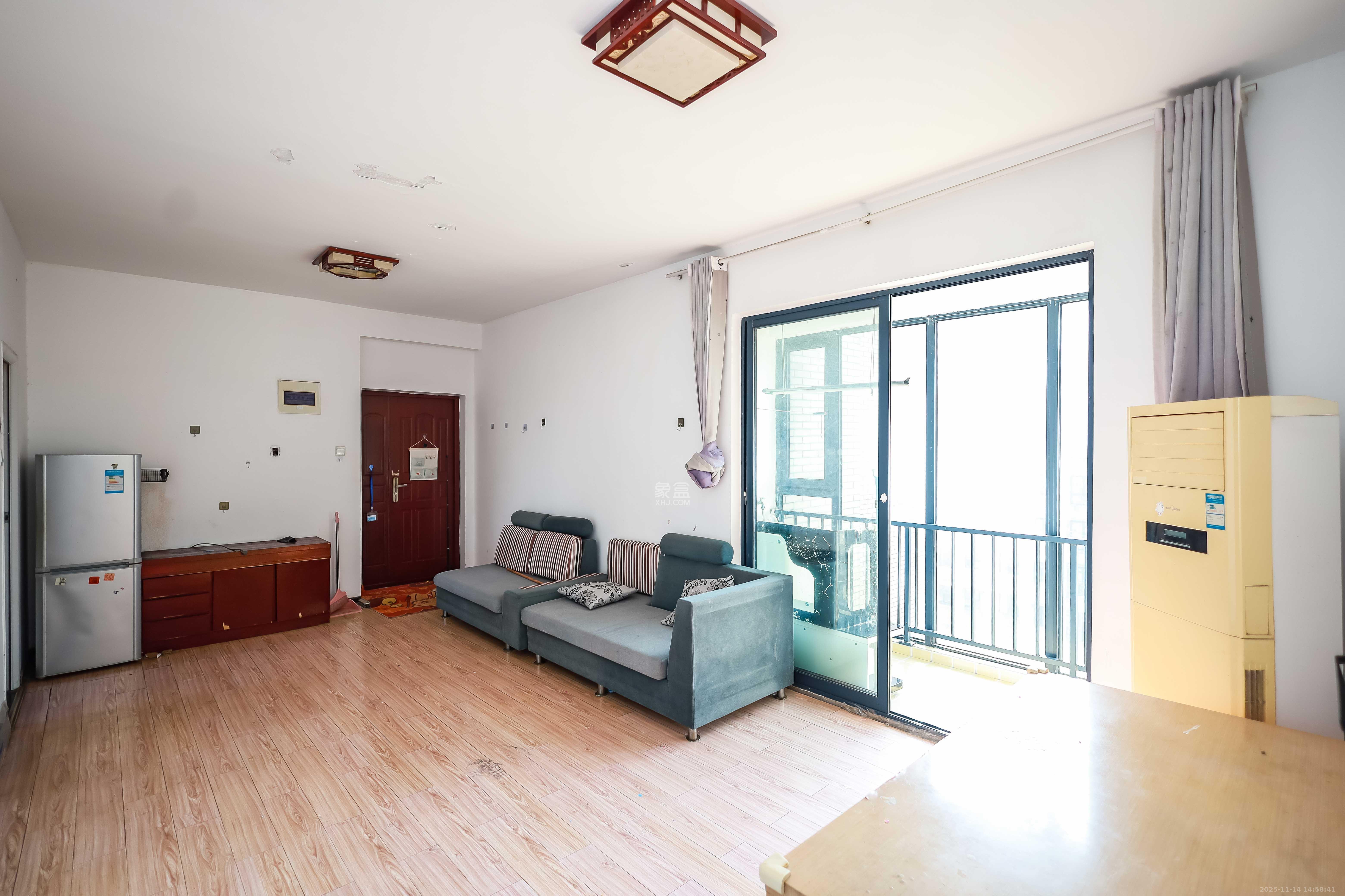 北京御园一二期（国泰嘉园）  3室2厅1卫    100.0万客厅