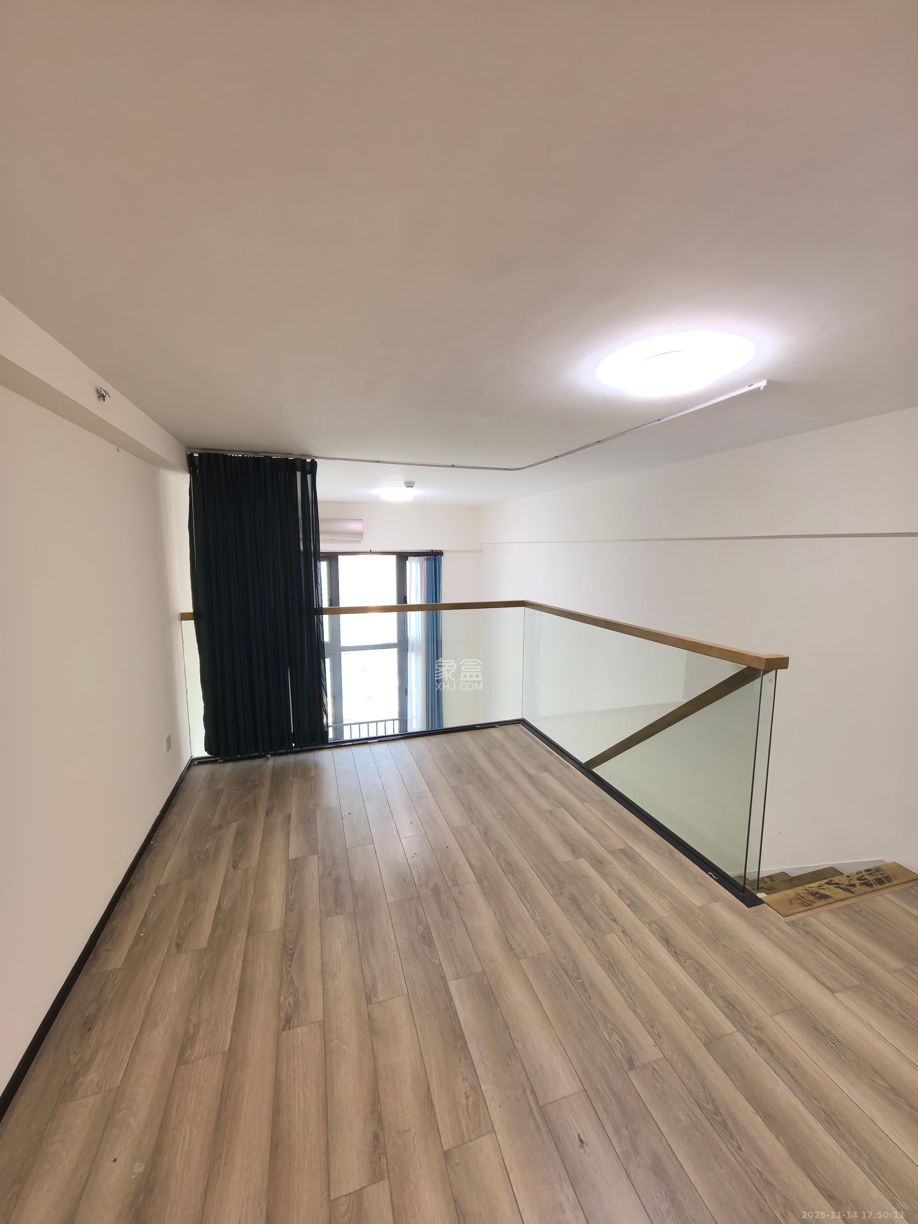 藏珑湖上公馆 1室1厅1卫 2000.0元/月 藏珑湖上公馆 1室1厅1卫 2000.0元/月室内图