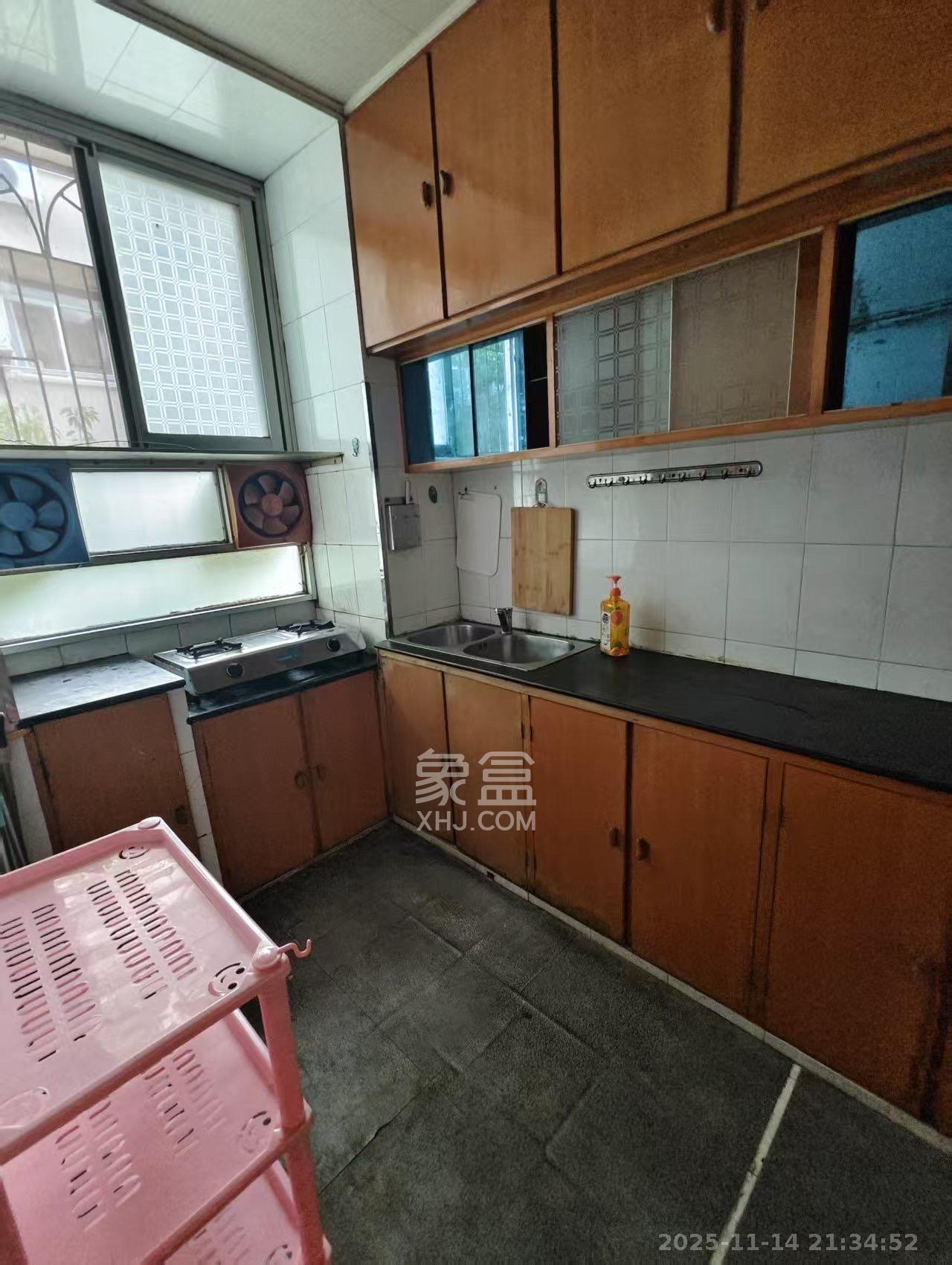 人民新村  2室1厅1卫    2000.0元/月室内图