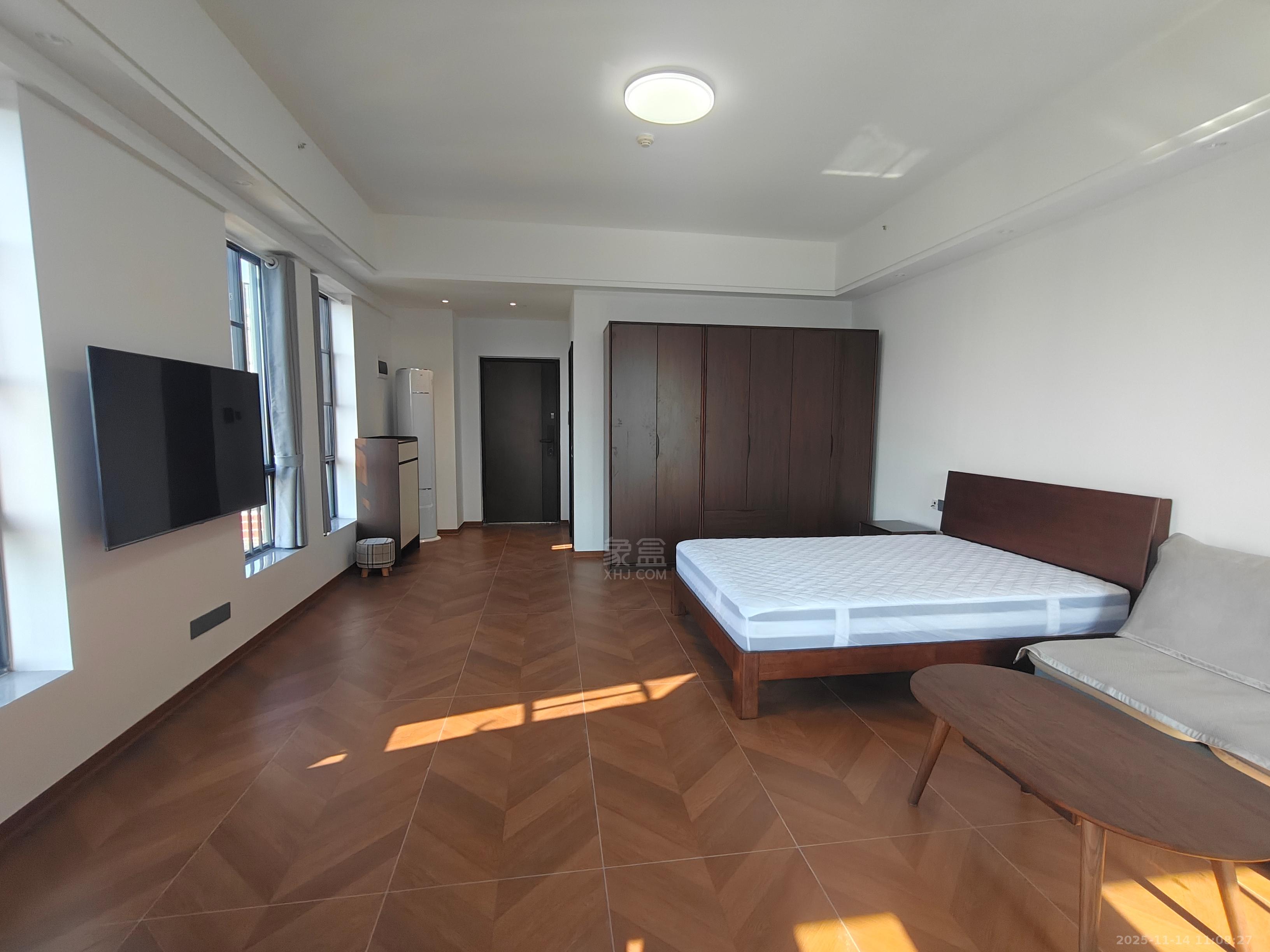 白鹤公馆  1室1厅1卫    1700.0元/月室内图