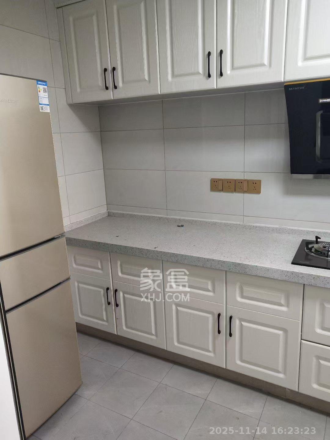 西韵佳苑  4室2厅2卫    3200.0元/月室内图