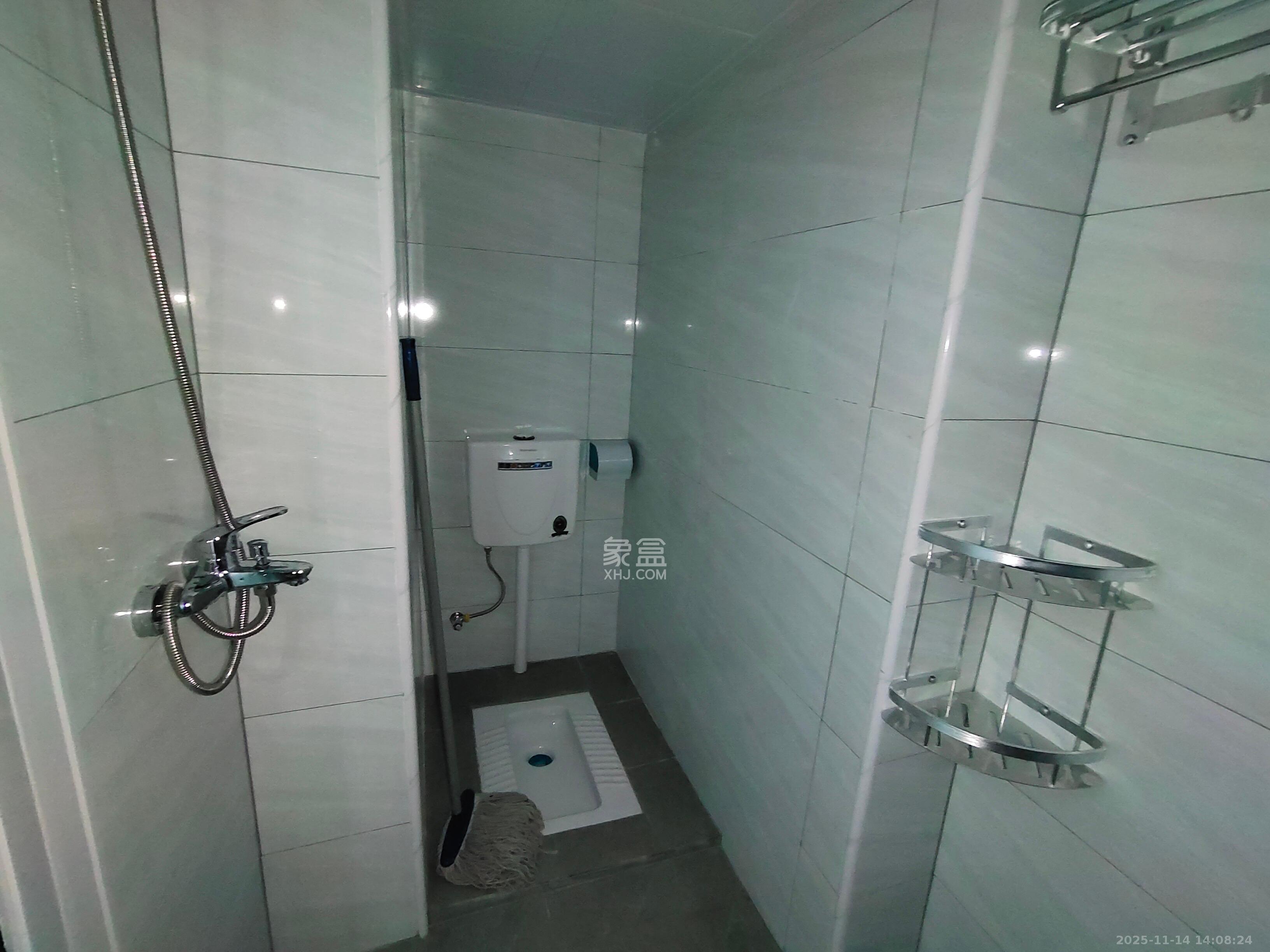 长房时代小镇  2室1厅1卫    2000.0元/月室内图