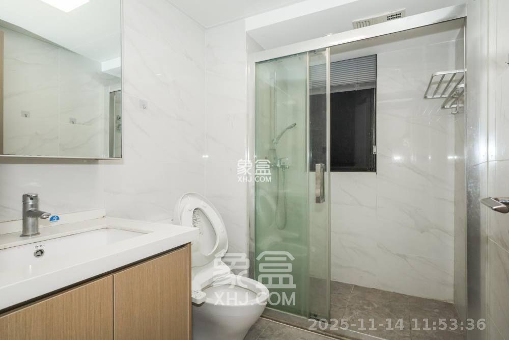 招商华发依云曦城  4室2厅2卫    2600.0元/月室内图