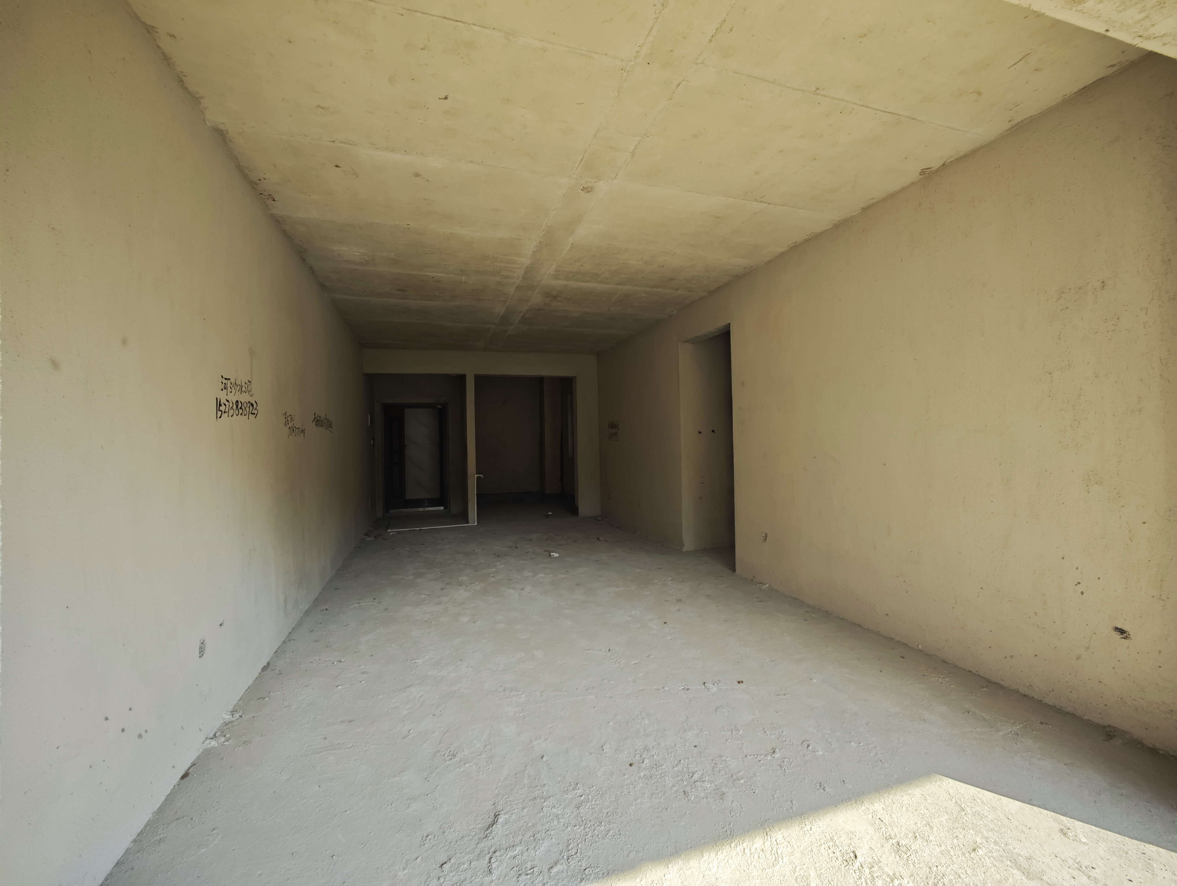 德桂园书香苑 3室2厅2卫 54.8万 德桂园书香苑 3室2厅2卫 54.8万客厅