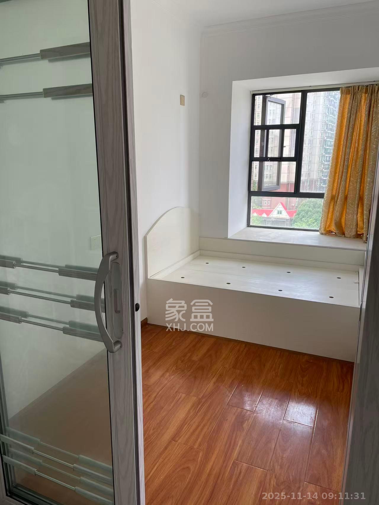 西子湖畔沃府 3室2厅1卫 2400.0元/月 西子湖畔沃府 3室2厅1卫 2400.0元/月室内图