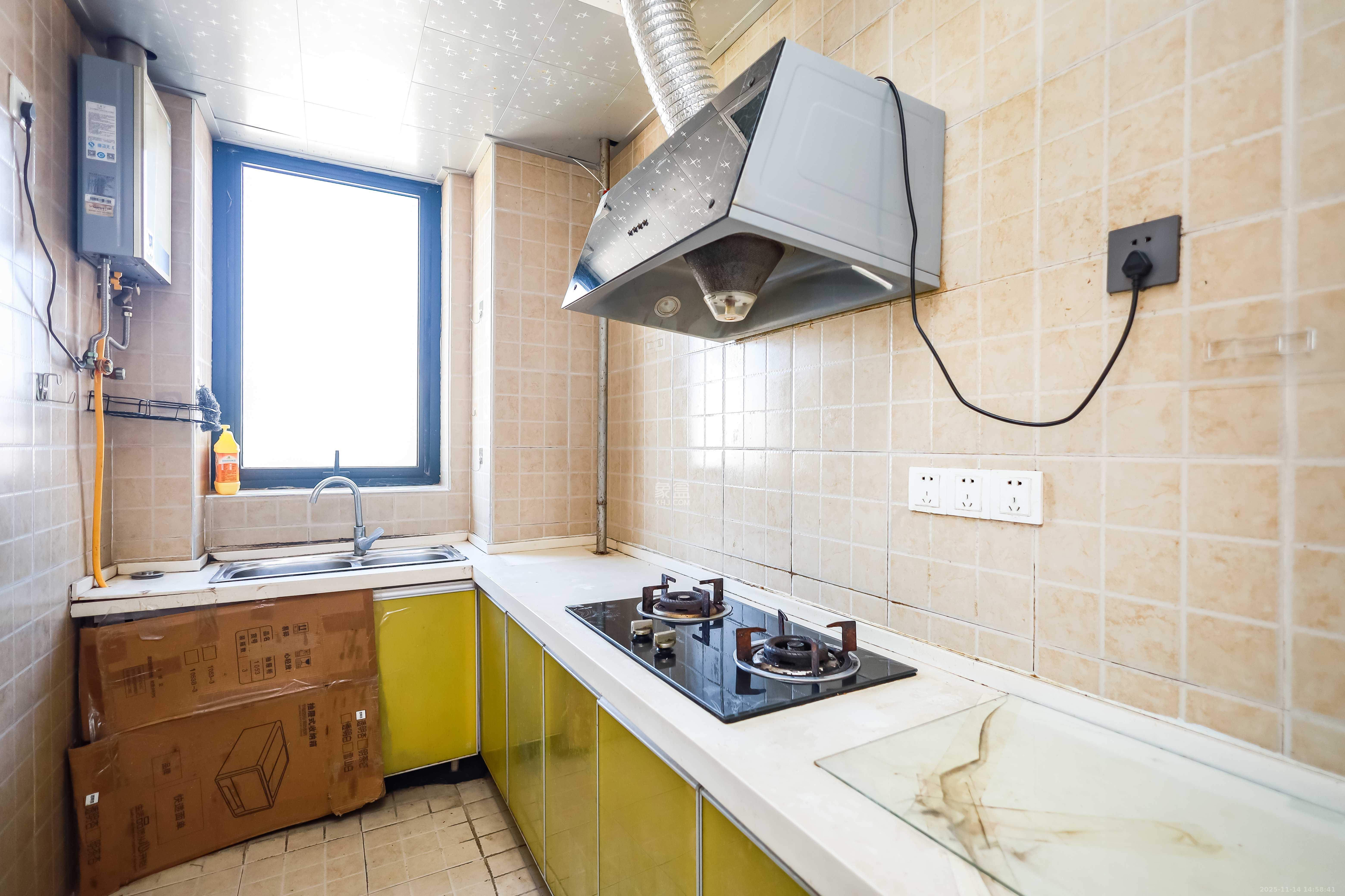 北京御园一二期（国泰嘉园）  3室2厅1卫    100.0万厨房