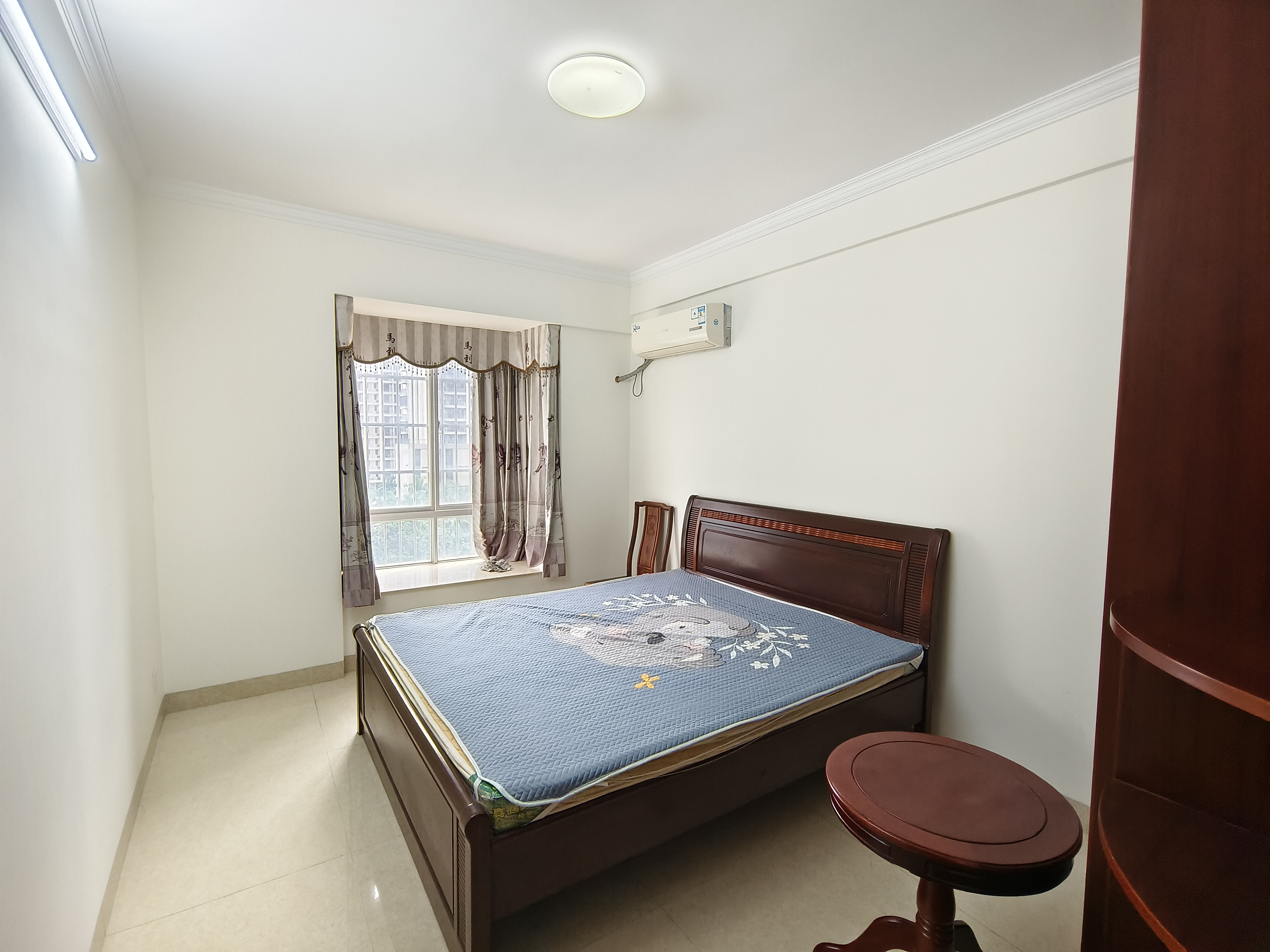 学苑公寓  3室2厅1卫    3500.0元/月室内图