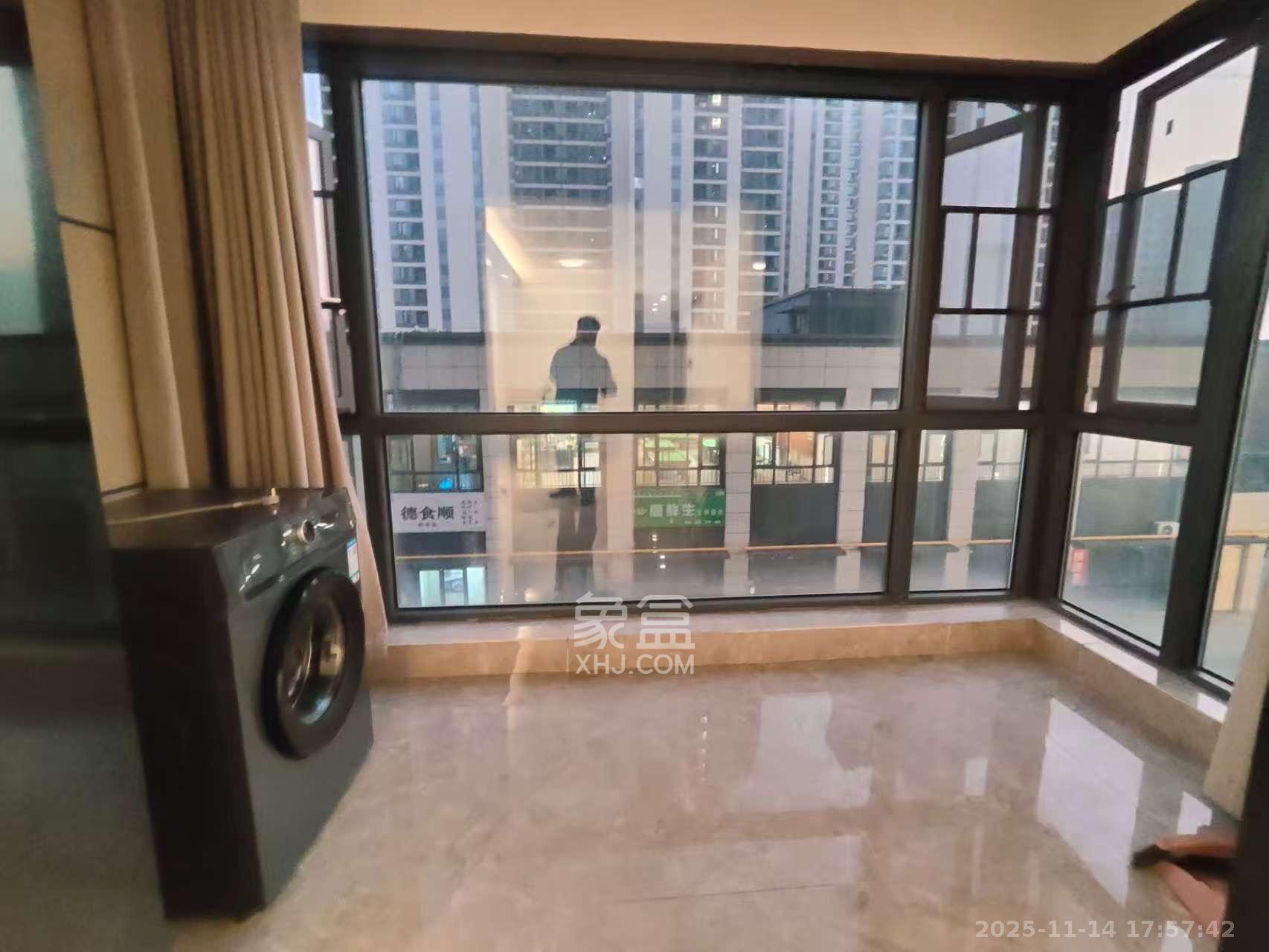 招商华发依云曦城 3室2厅2卫 2500.0元/月 招商华发依云曦城 3室2厅2卫 2500.0元/月室内图