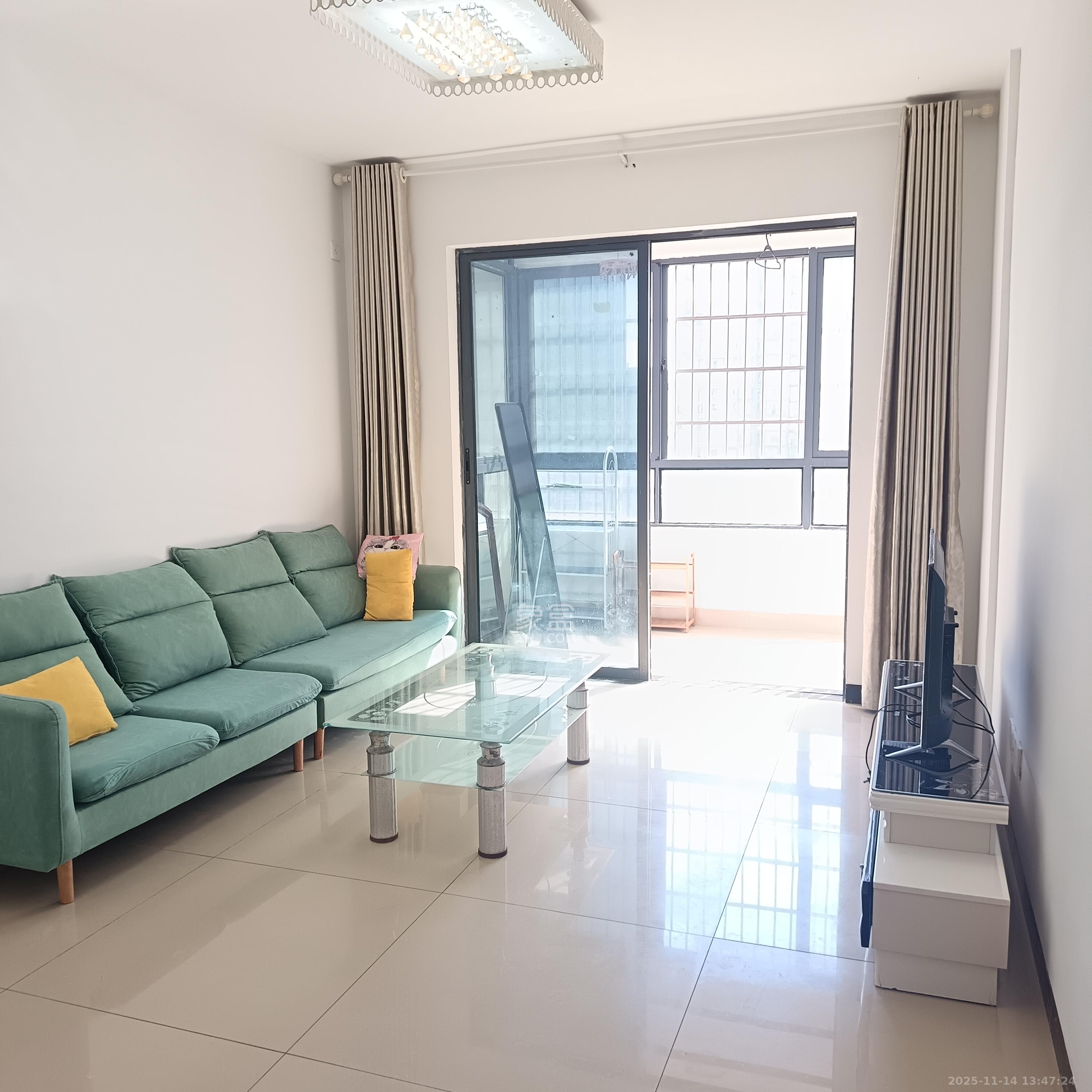 中国铁建国际城二期 1室0厅0卫 1550.0元/月 中国铁建国际城二期 1室0厅0卫 1550.0元/月室内图