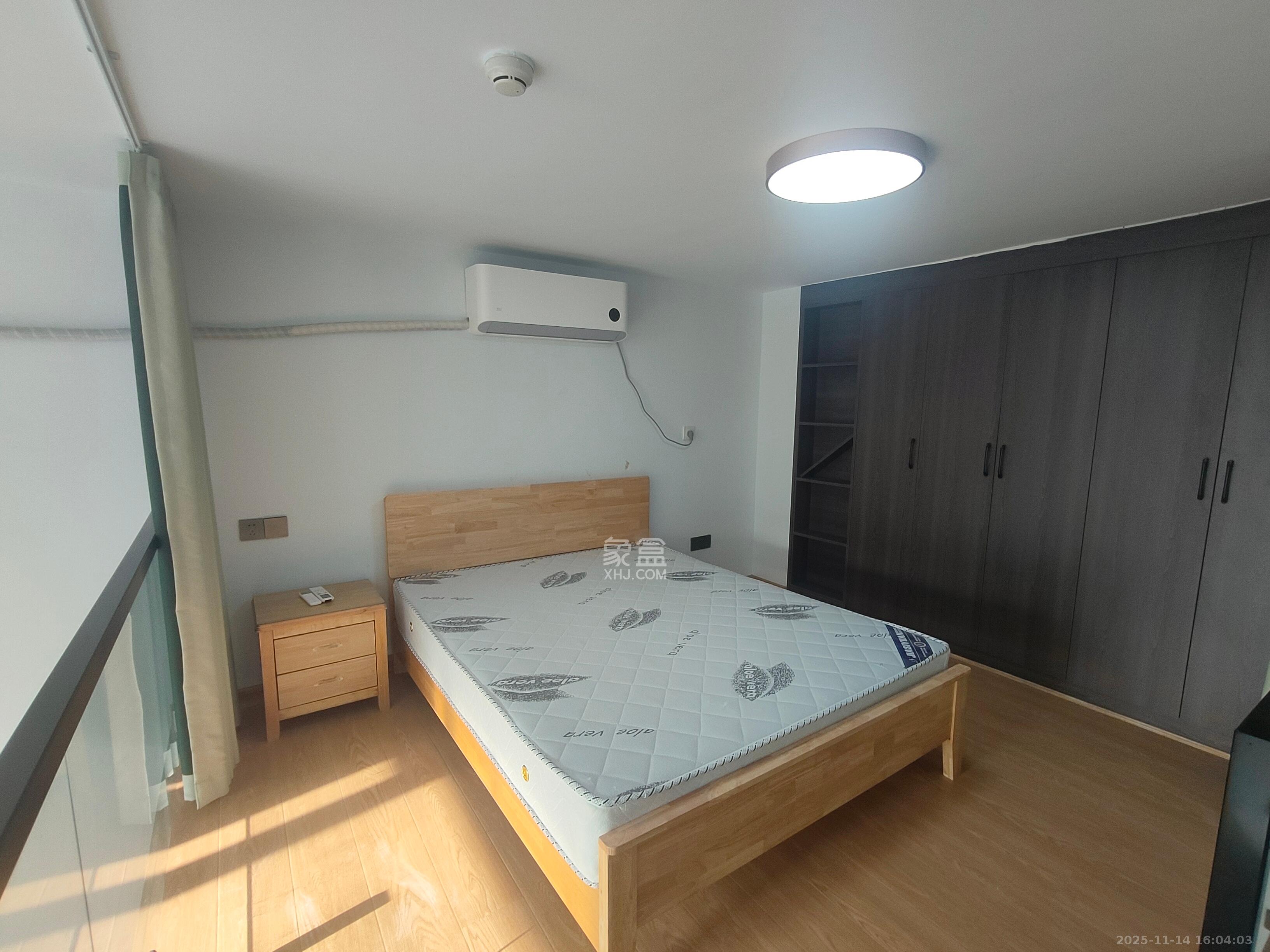 天麓轻奢国际  1室1厅1卫    1600.0元/月室内图