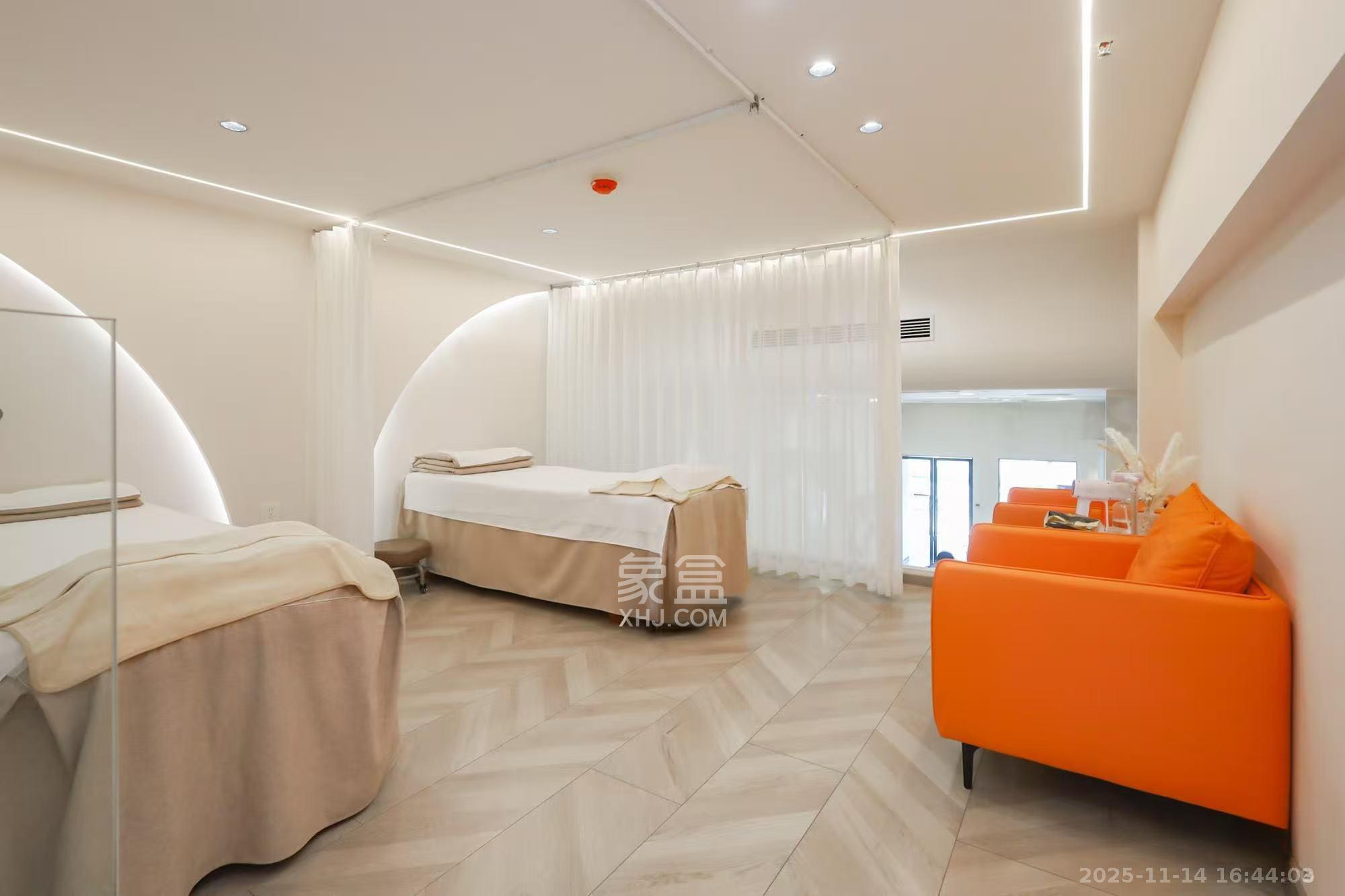 保利天禧C区   76.48㎡      7500.0元/月室内图