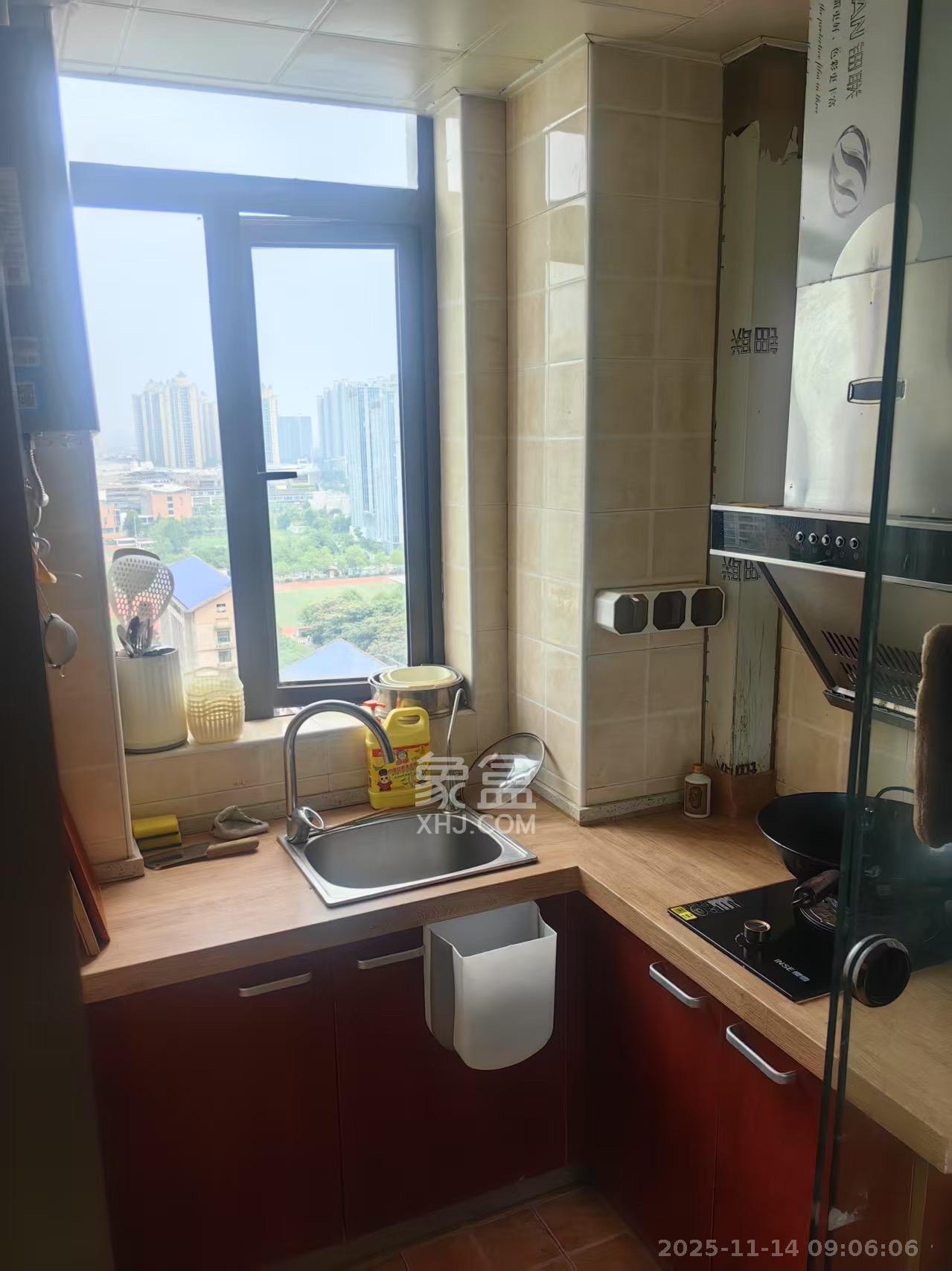 水岸世景  1室1厅1卫    1000.0元/月室内图