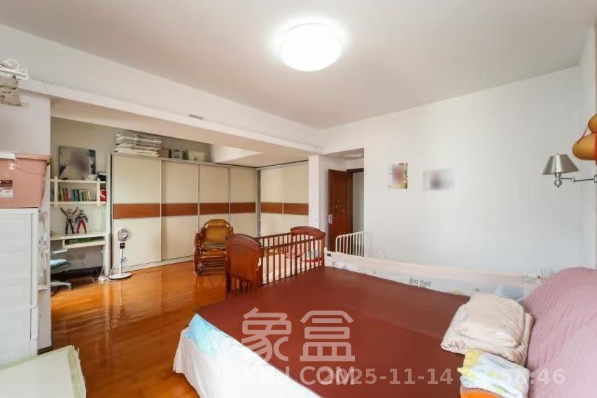 银港水晶城 3室2厅1卫 2900.0元/月 银港水晶城 3室2厅1卫 2900.0元/月室内图