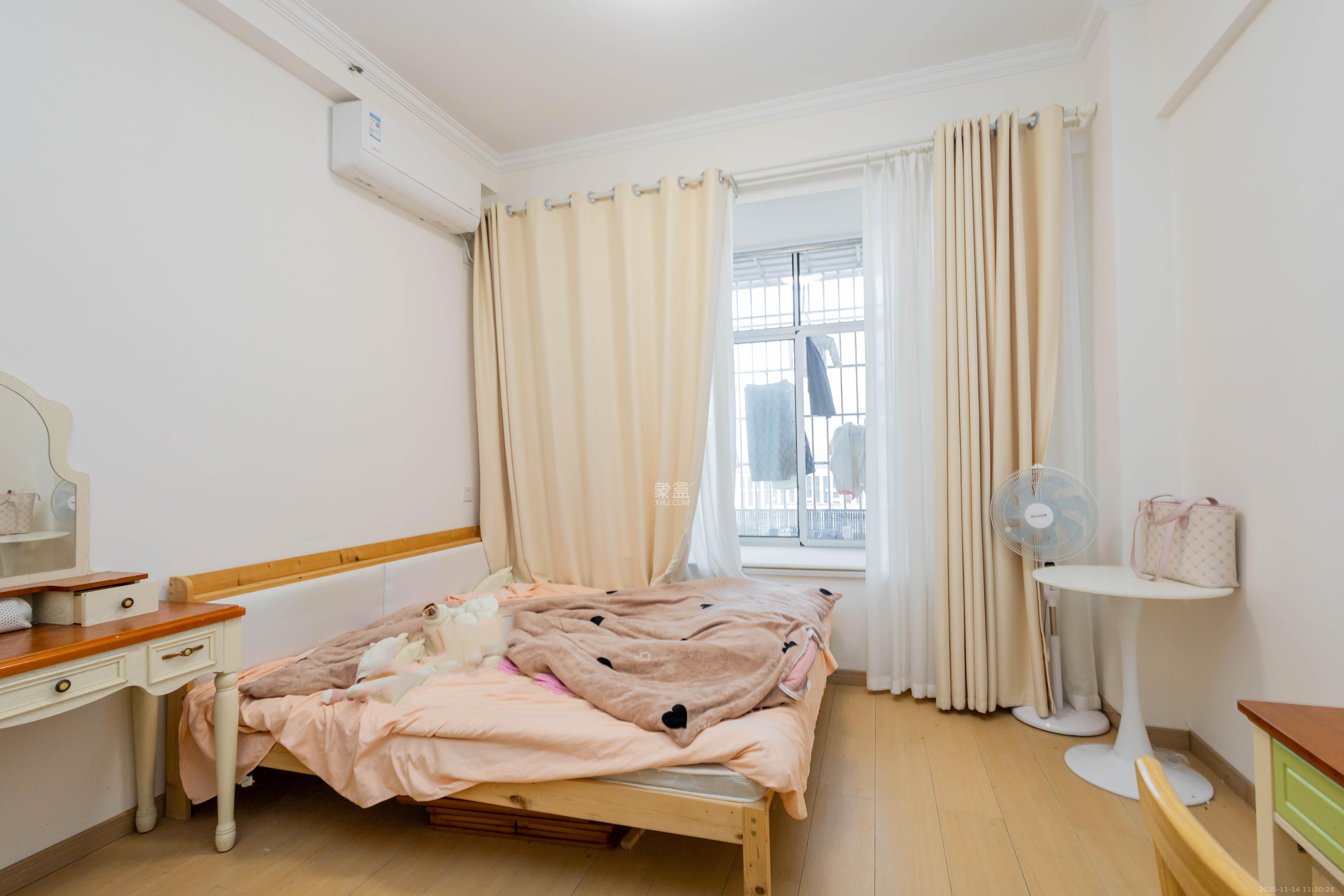 金科天悦（金科美邻汇）  1室0厅0卫    18.8万客厅