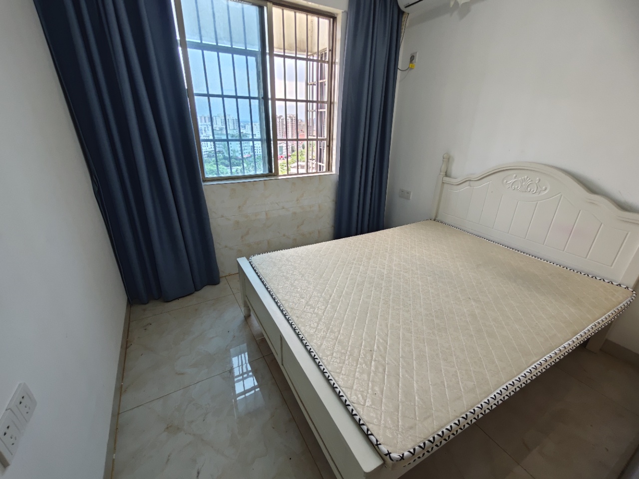 海发大厦  2室2厅1卫    1800.0元/月室内图