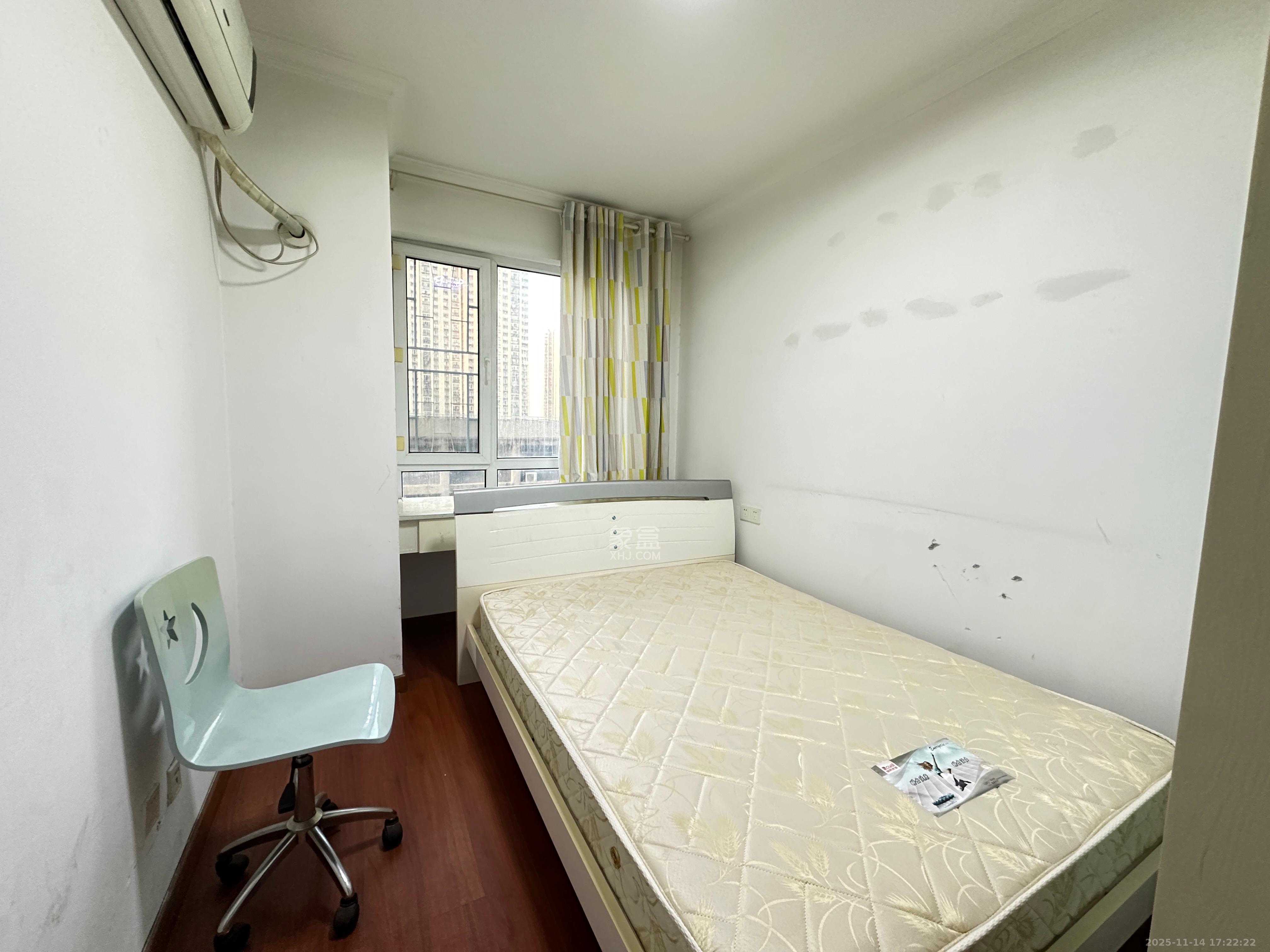 万国城（当代满庭春MOMA）二期  3室2厅1卫    2480.0元/月室内图